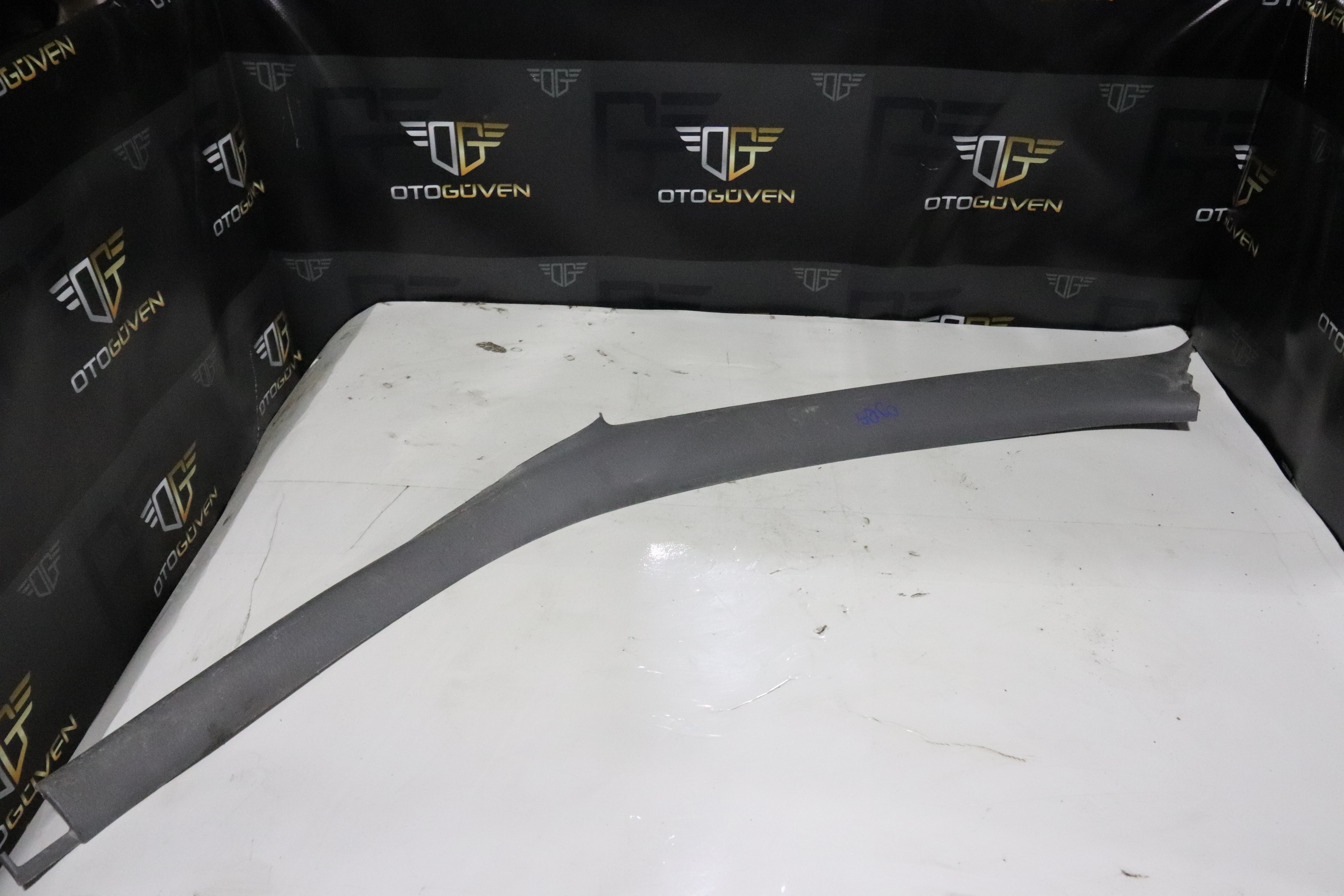 2008-2011 RANGER ÖN CAM DİREK PLASTİĞİ