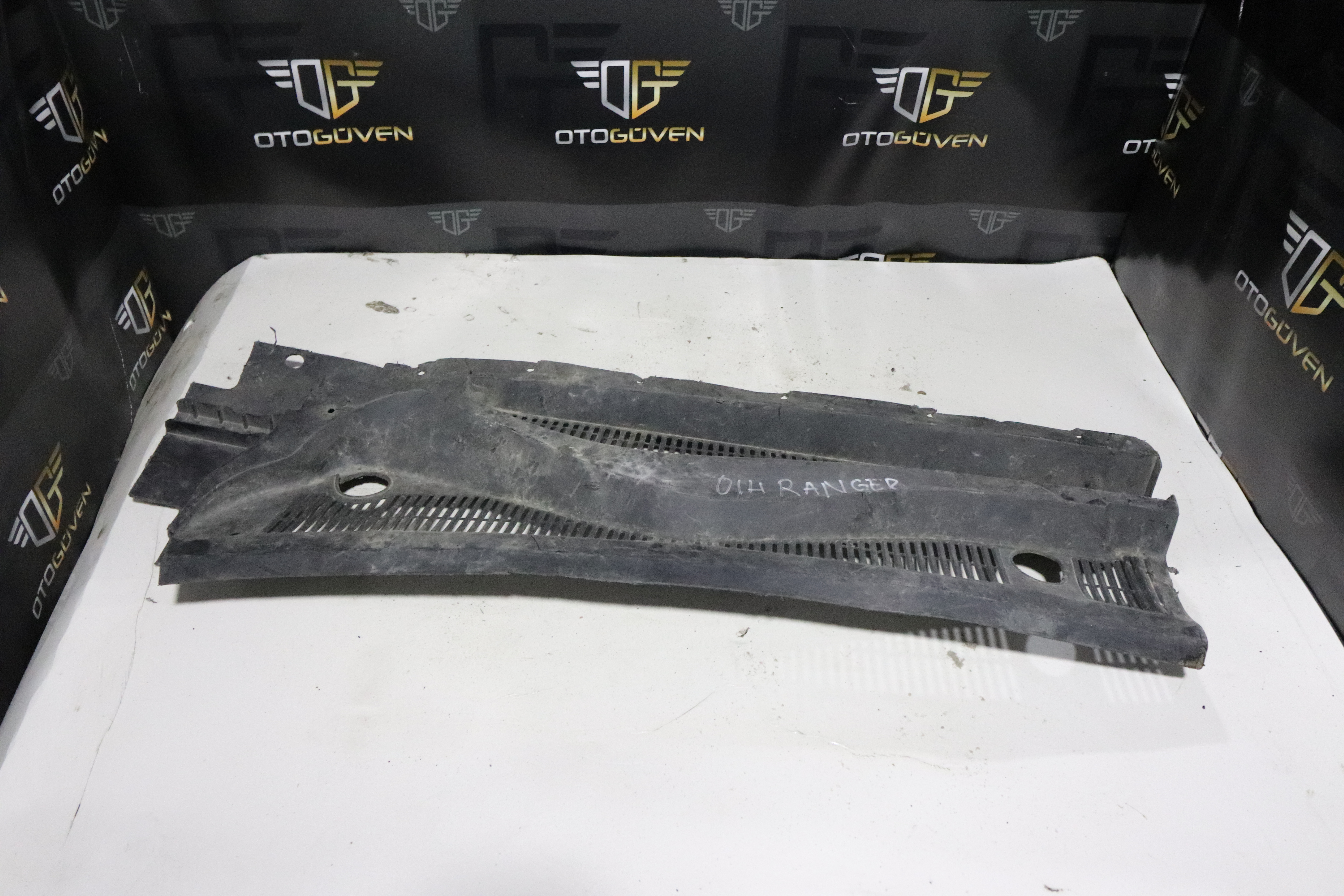 2015 RANGER ÖN CAM IZGARASI