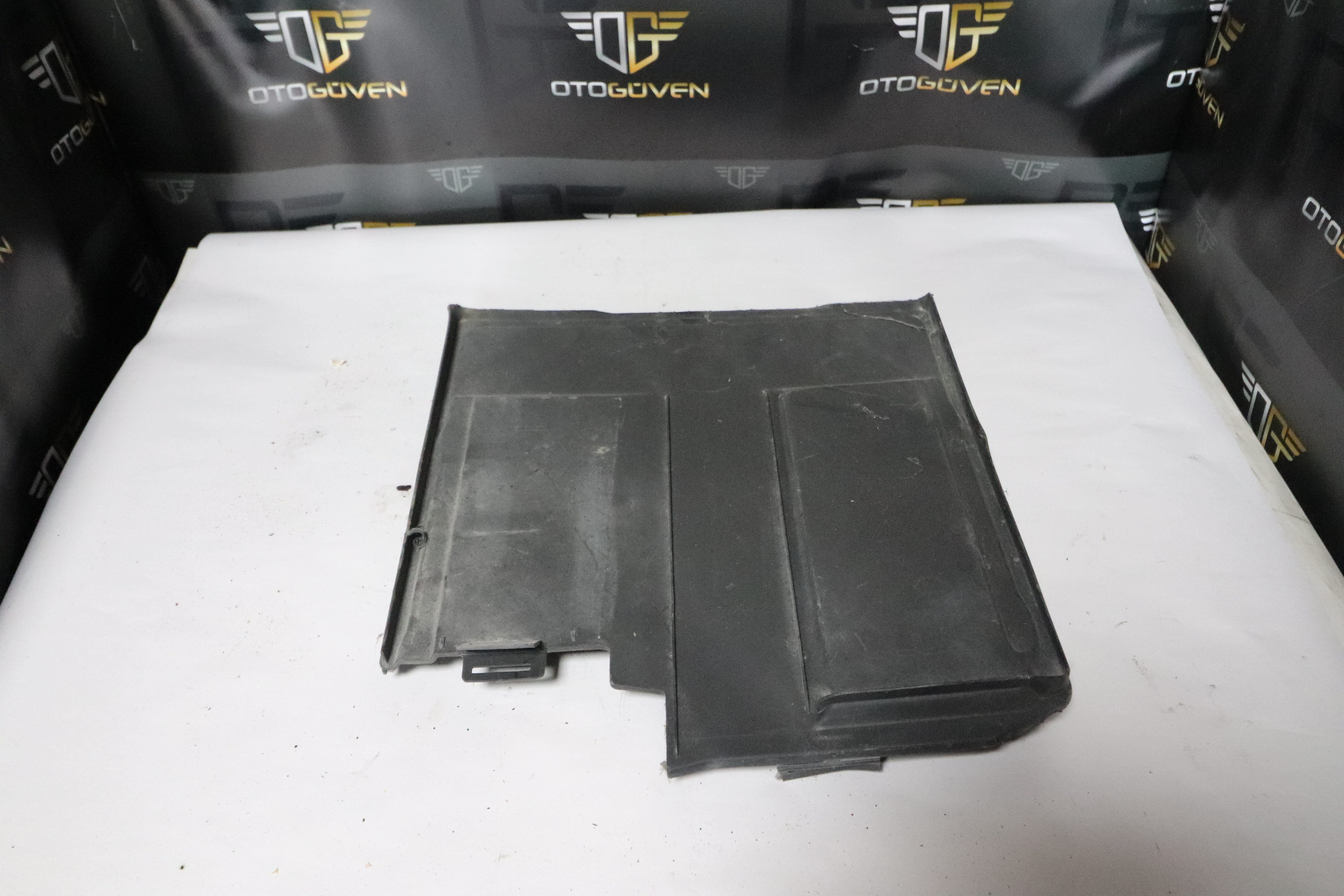 CUSTOM ÜST AKÜ KORUMA KAPAĞI