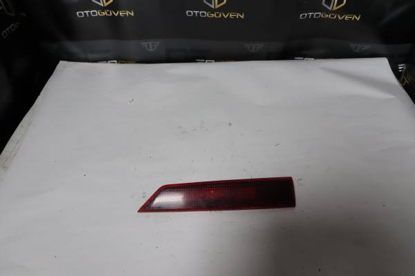 Ford Custom Arka Kapı Lambası (Çıkma – Orijinal)