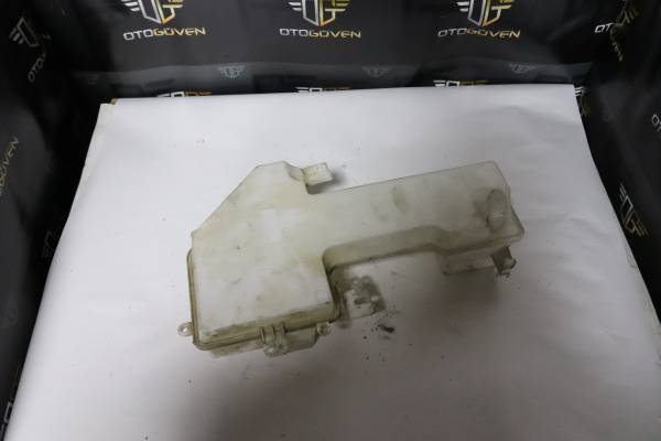 Ford Custom Cam Silecek Su Bidonu Çıkma