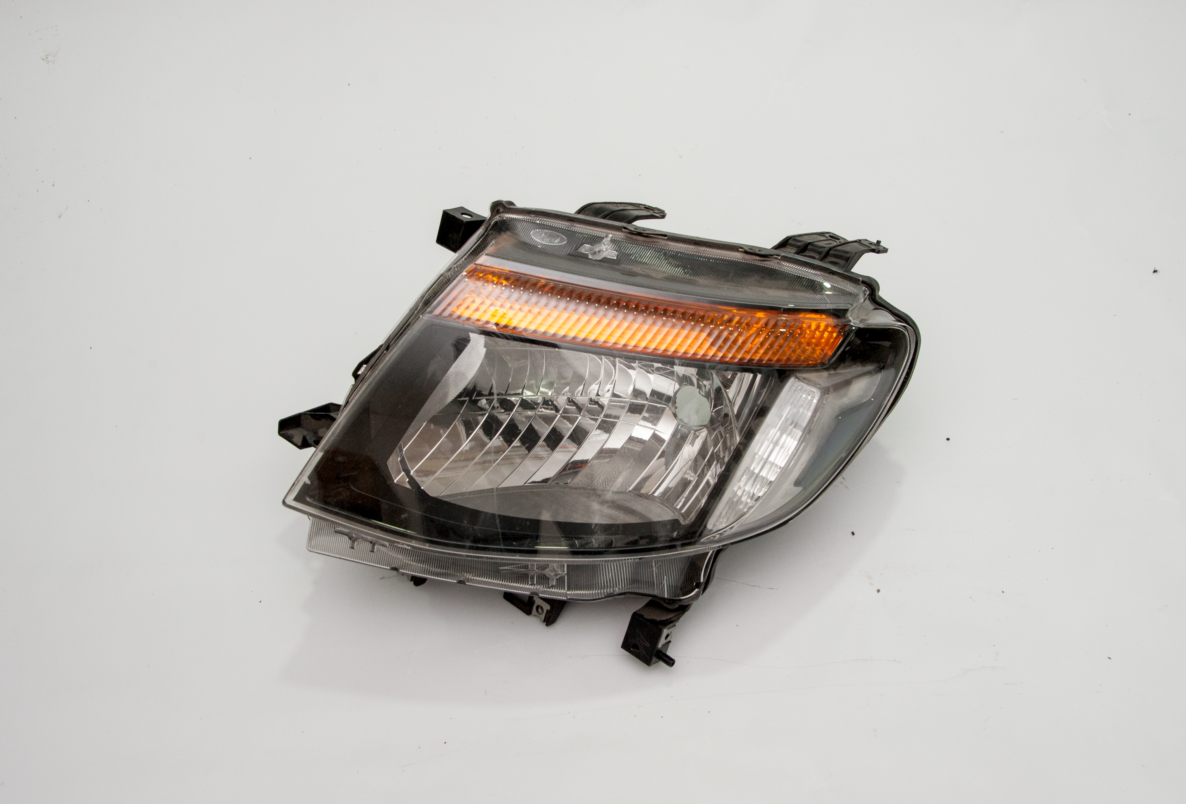 FORD RANGER 2012 2015  ÖN FARLAR