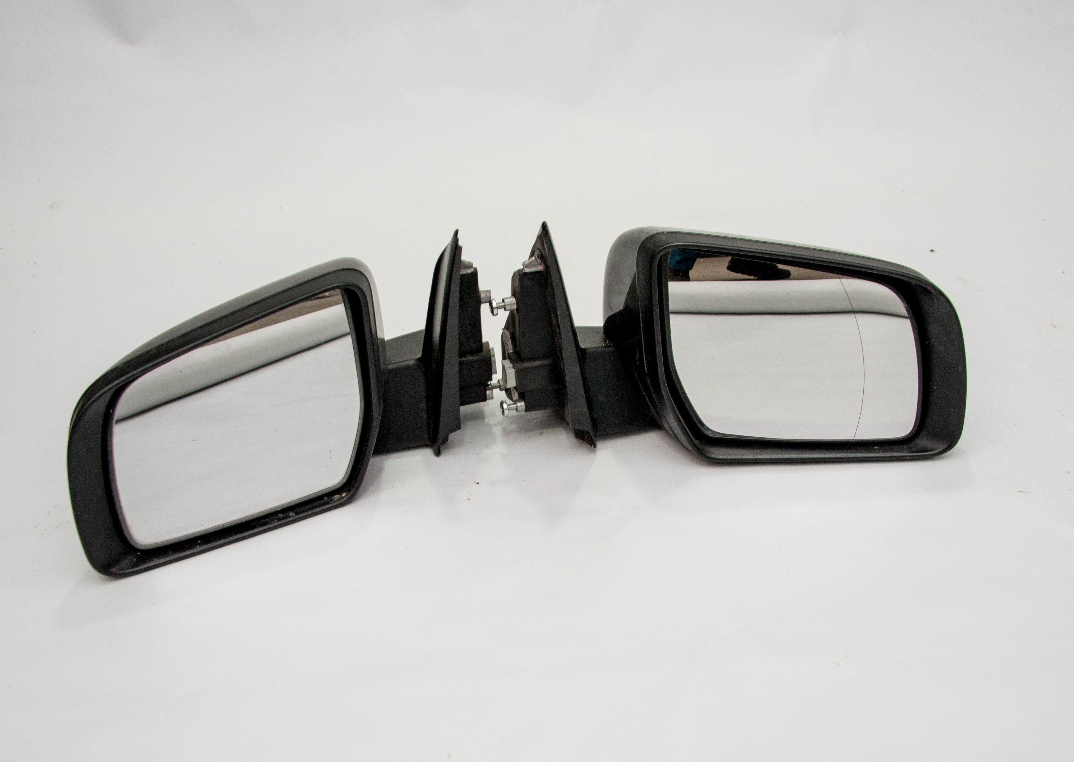 FORD RANGER 2012 SONRASI AYNA SÜNGERSİZ