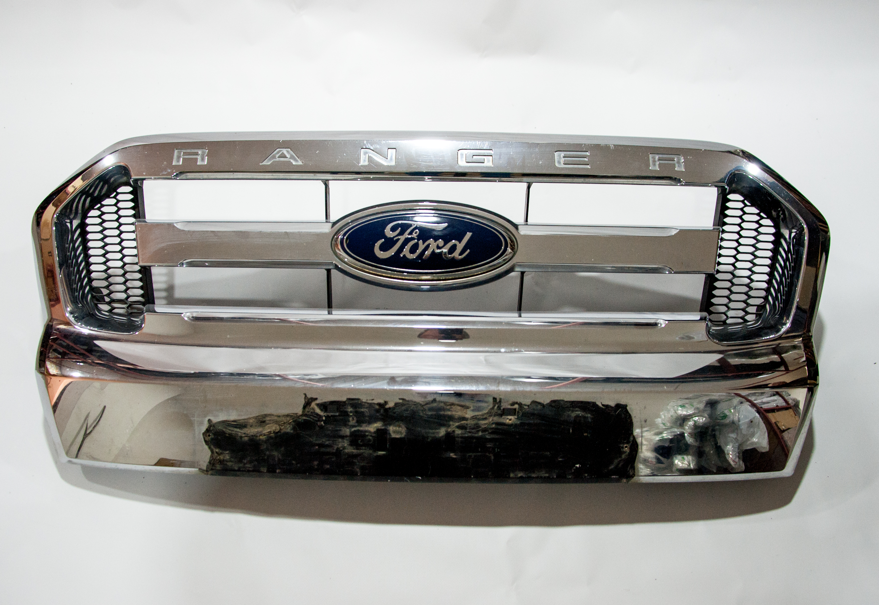 FORD RANGER 2018 2019 ÖN PANJUR ÇIKMA