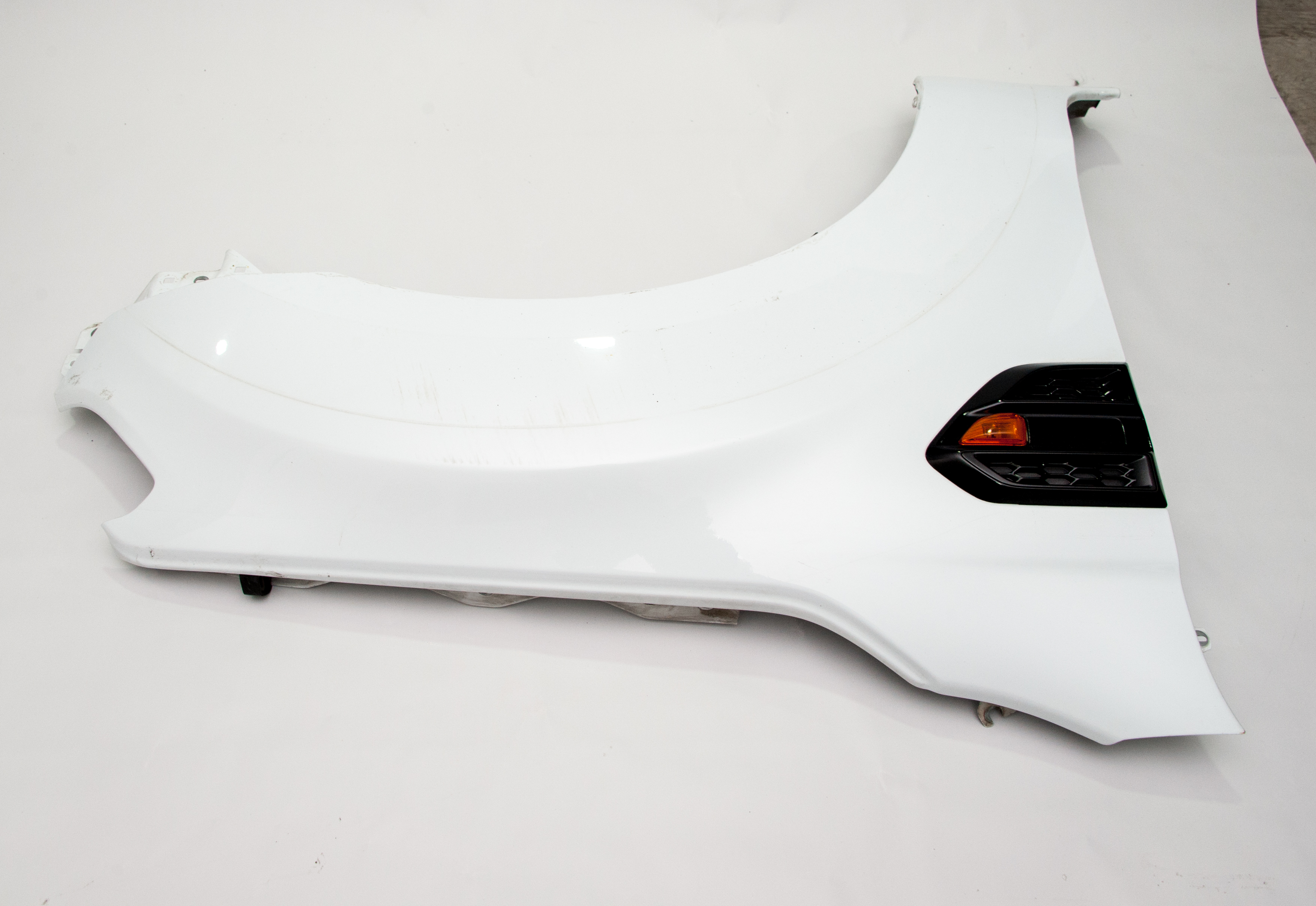 FORD RANGER 2020 SAĞ ÖN ÇAMURLUKLAR ÇIKMALAR ORİJİNAL