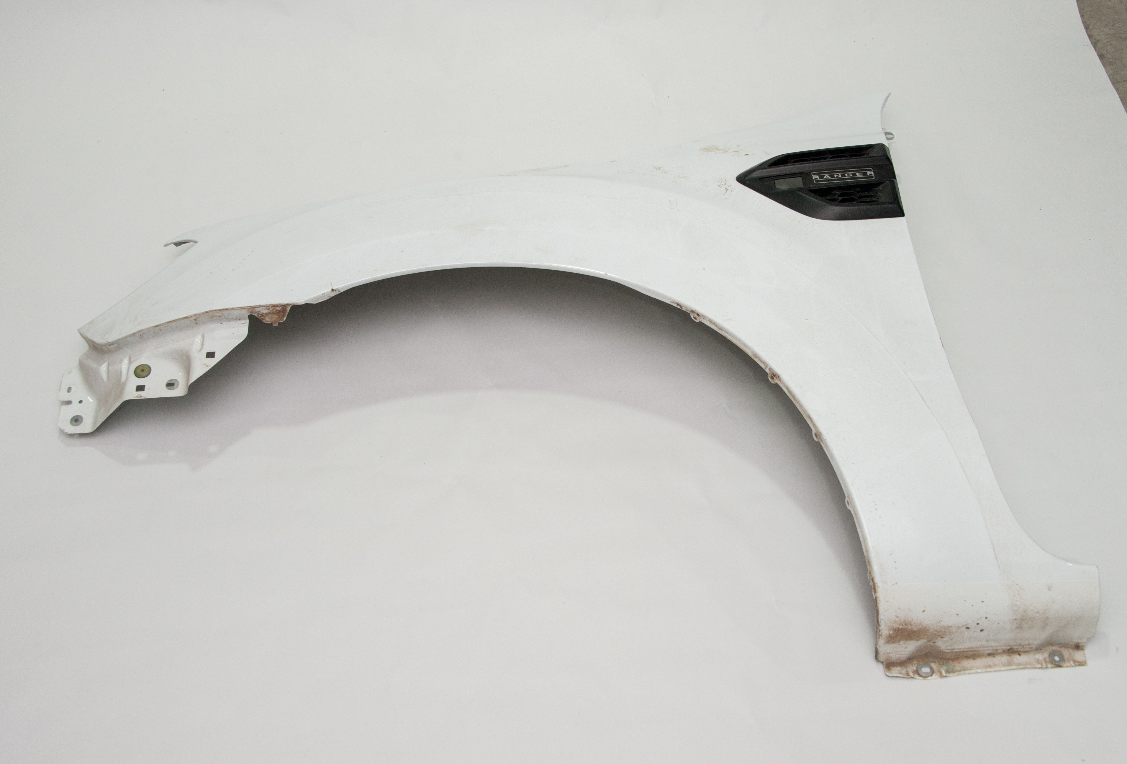 FORD RANGER 2020 SOL ÖN ÇAMURLUK ÇIKMA ORİJİNAL