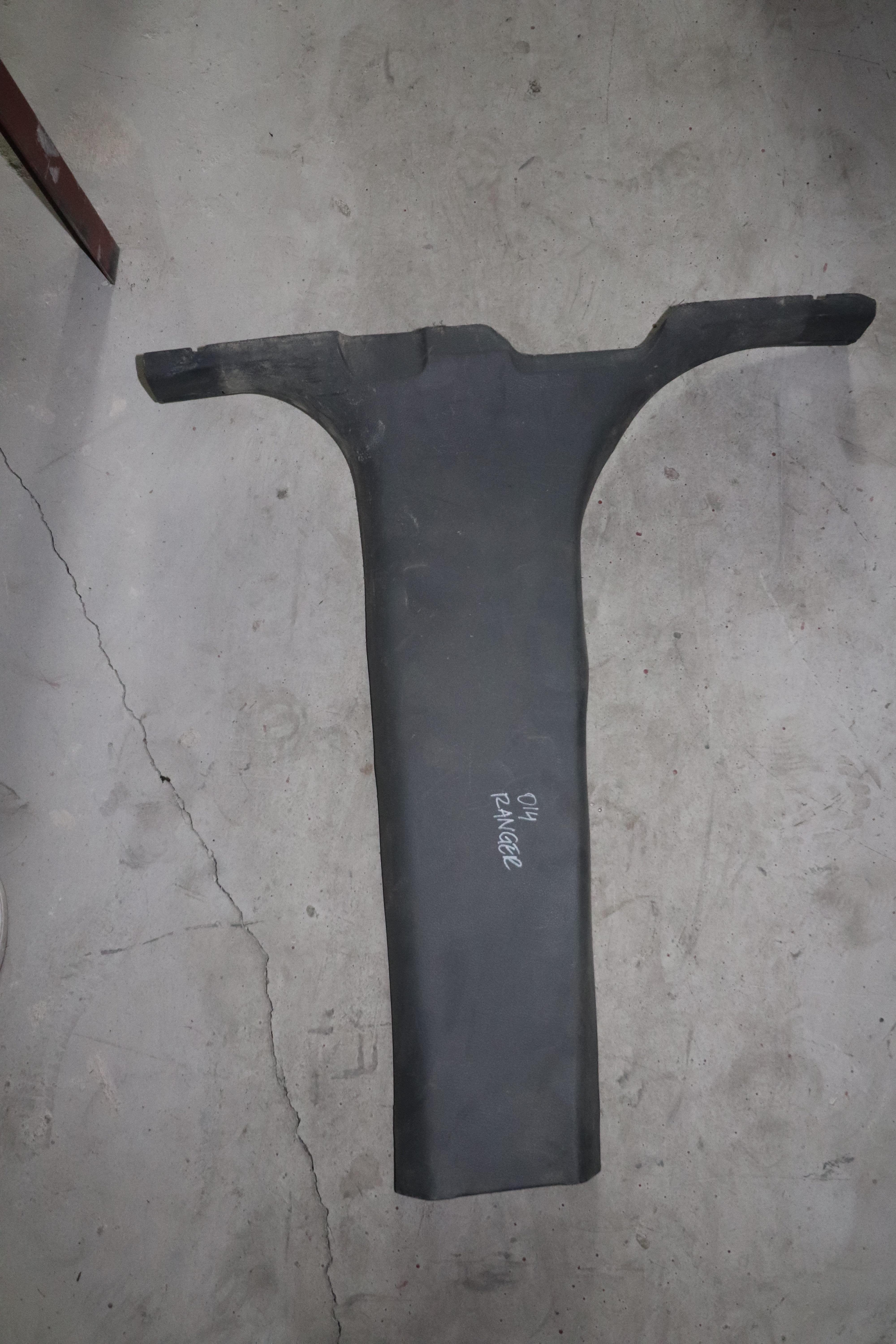 RANGER 2013-2015 ÖN DİREK PLASTİĞİ