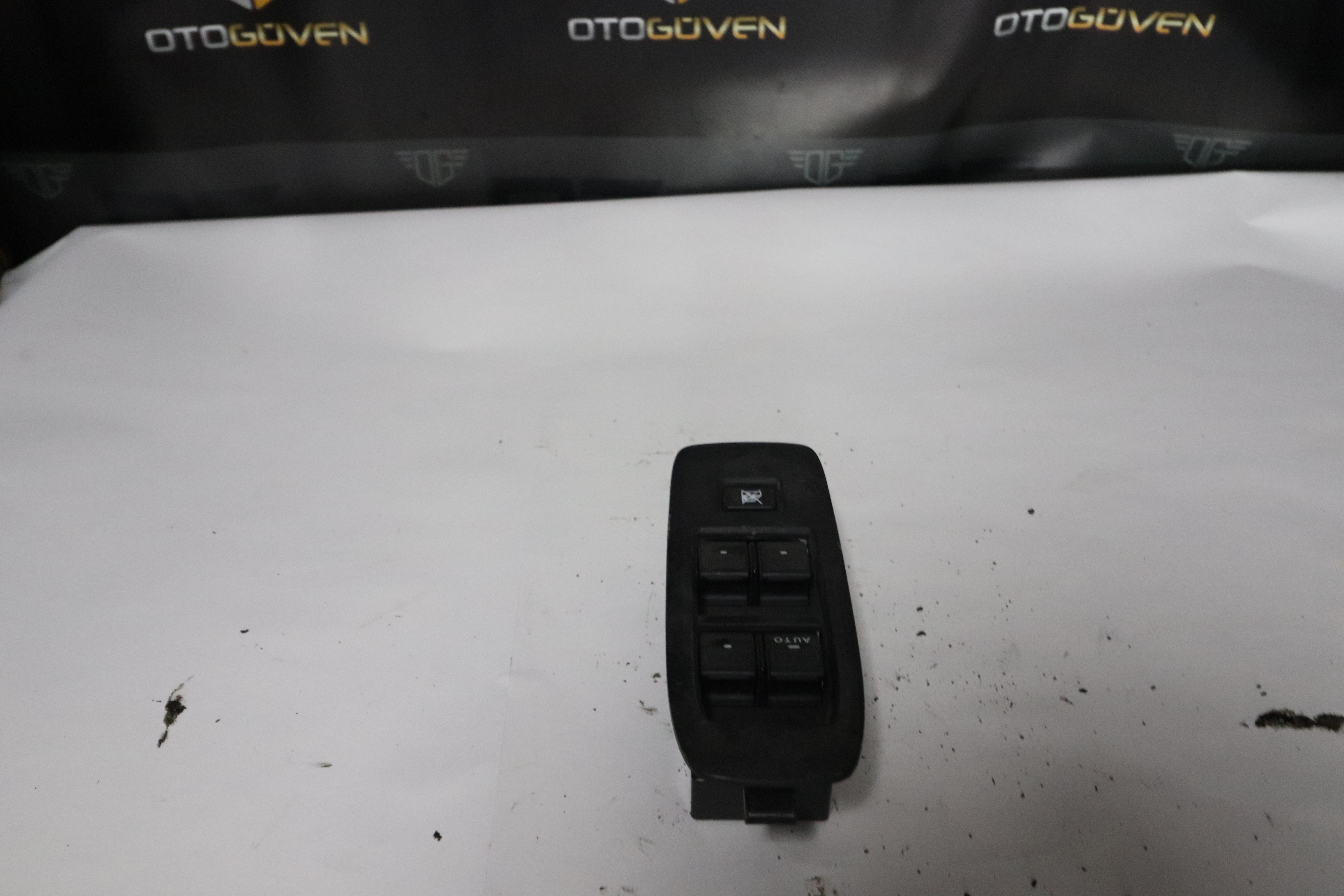 RANGER 2015-2018 KAPI DÜĞMESİ