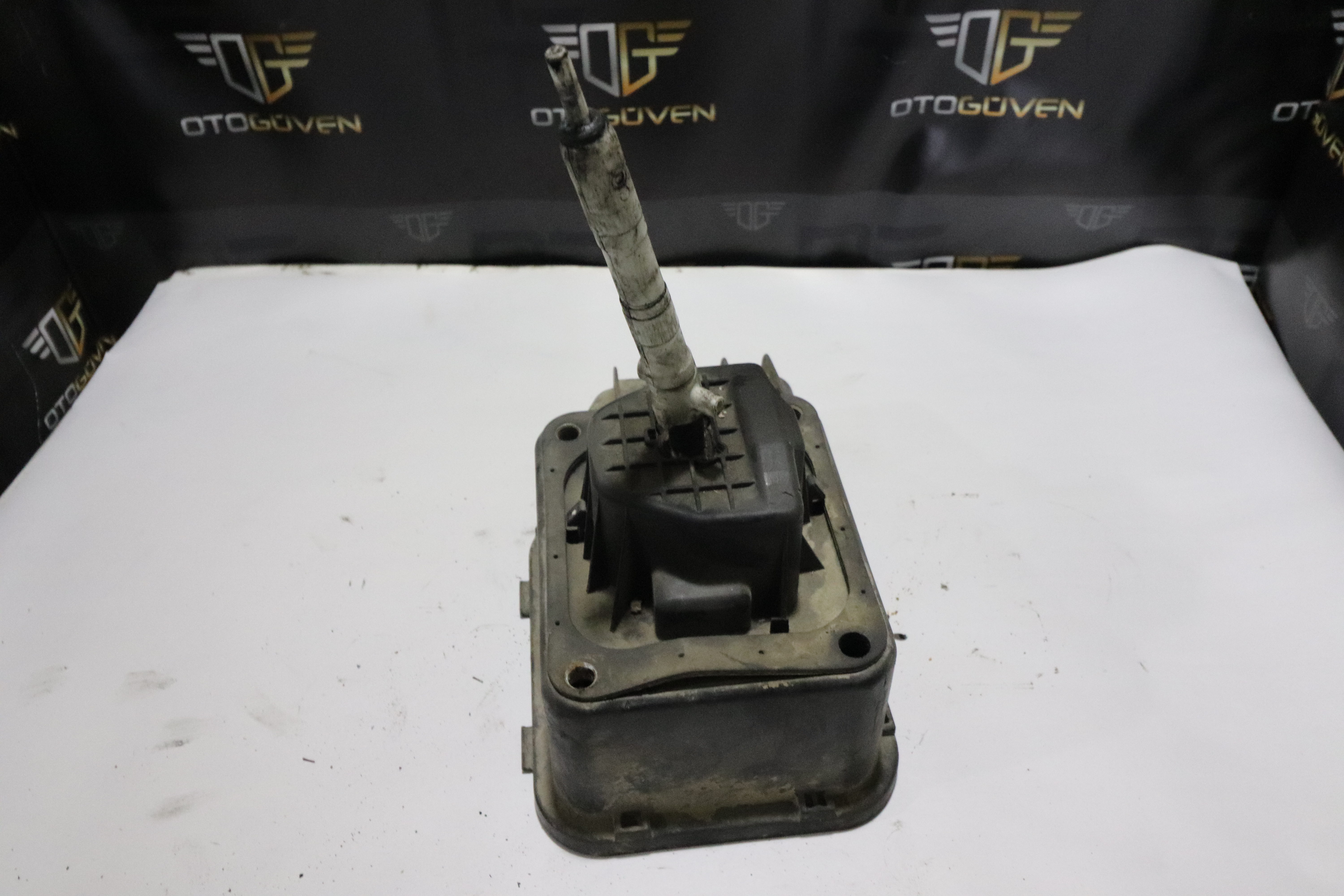 TRANSİT 2000 ÖNDEN ÇEKER VİTES MEKANİZMASI