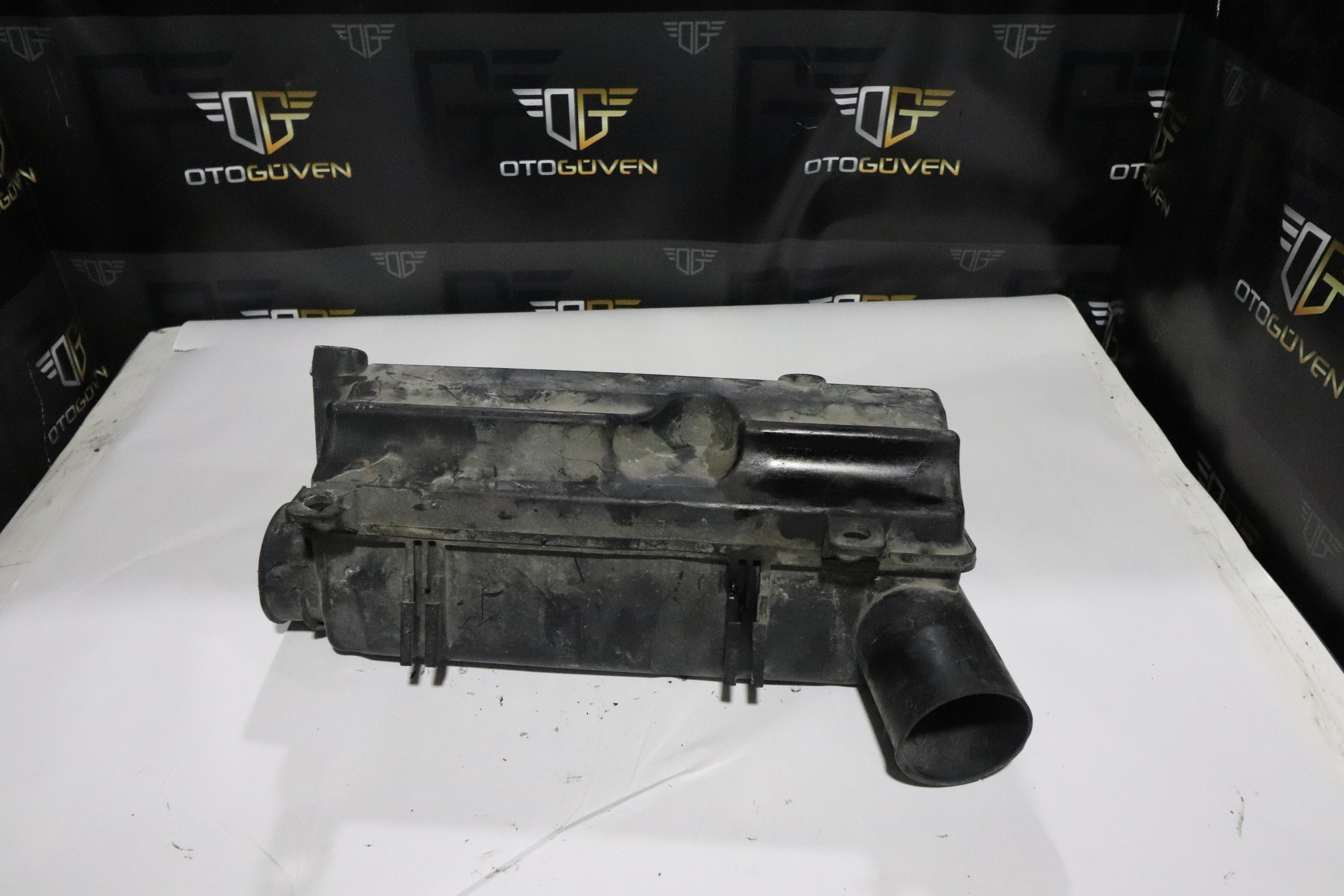 TRANSİT T15 HAVA FİLTRE KUTUSU