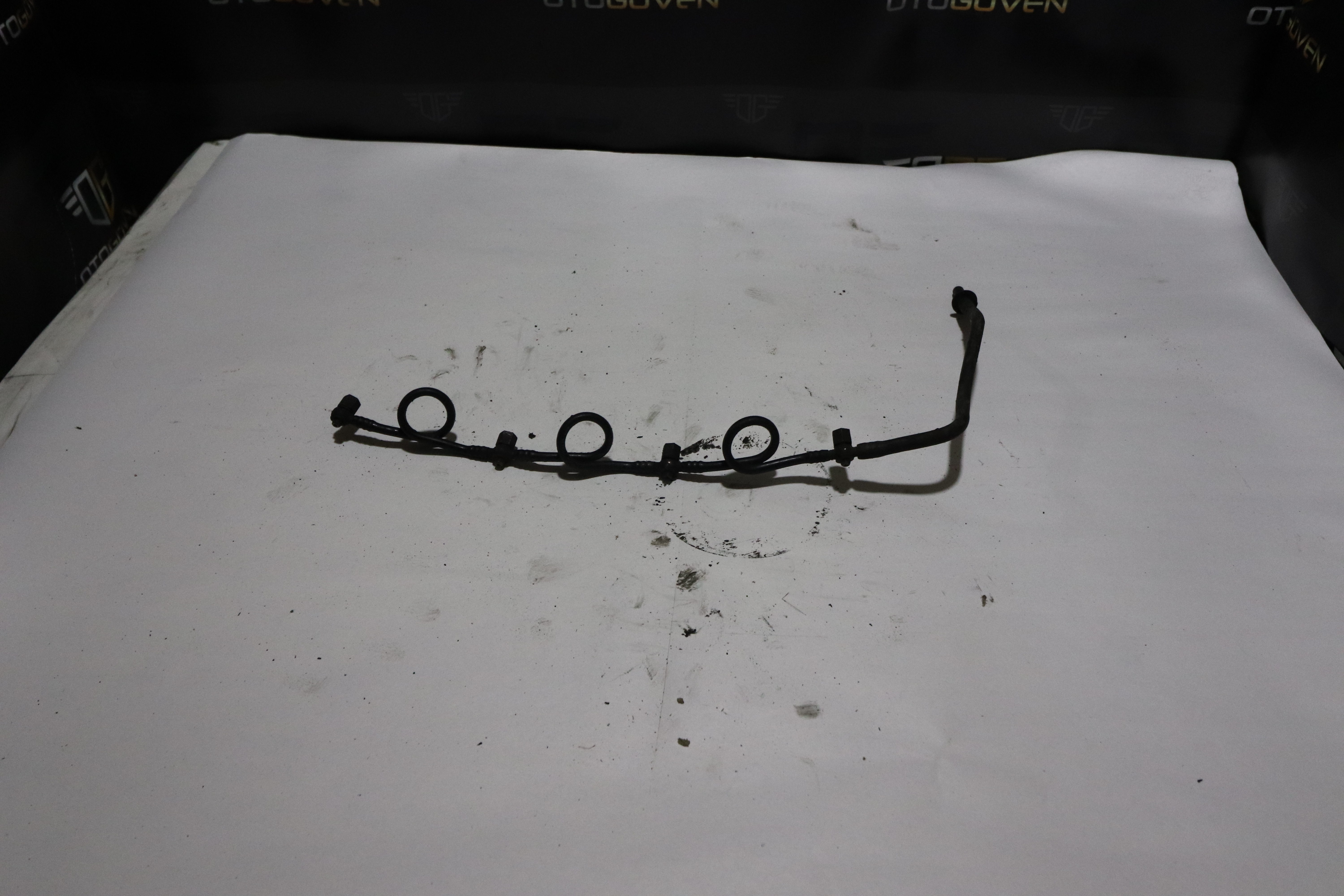 TRANSİT V184 ENJEKTÖR GERİ DÖNÜŞ BORUSU