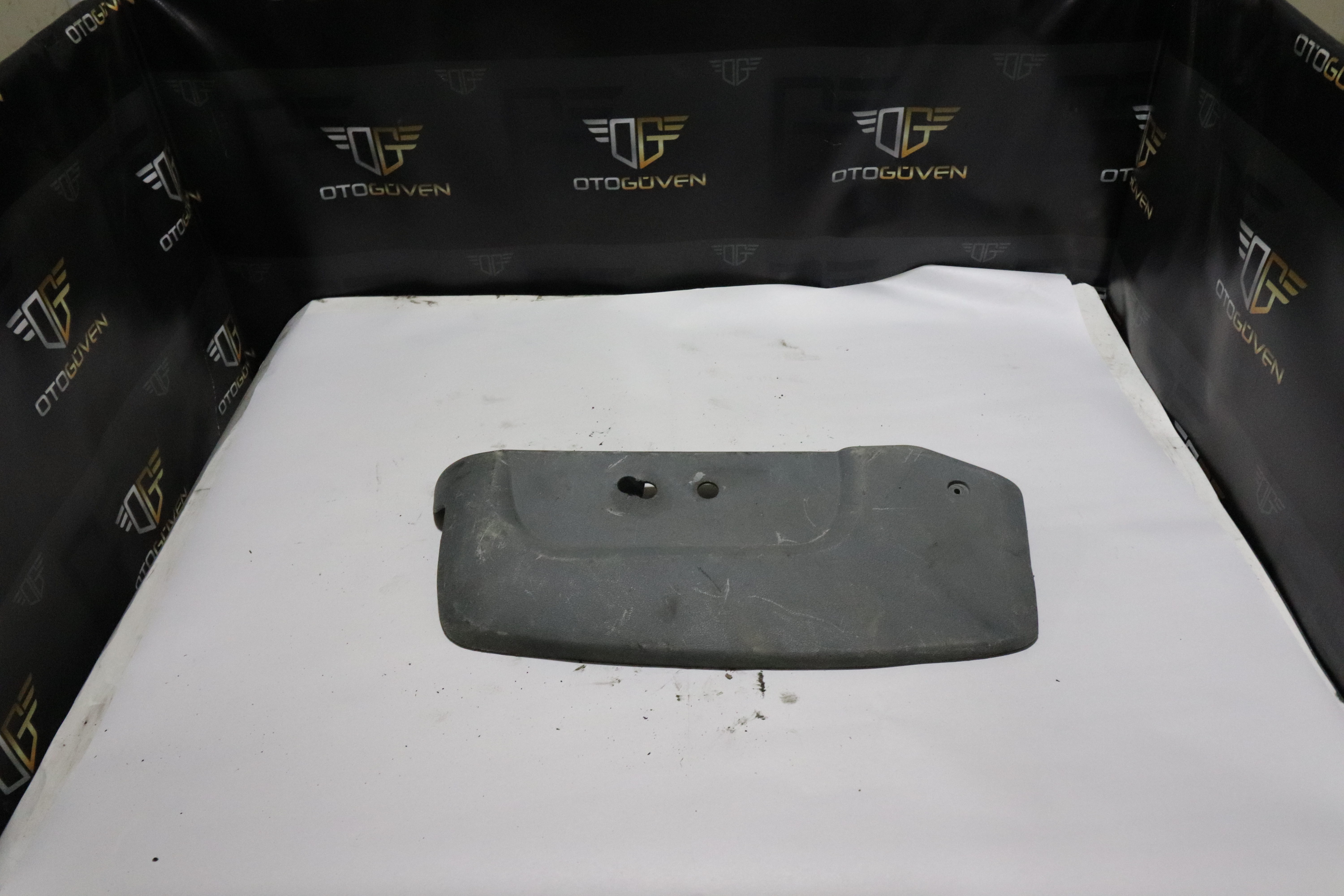 TRANSİT V184 KOLTUK PLASTİĞİ