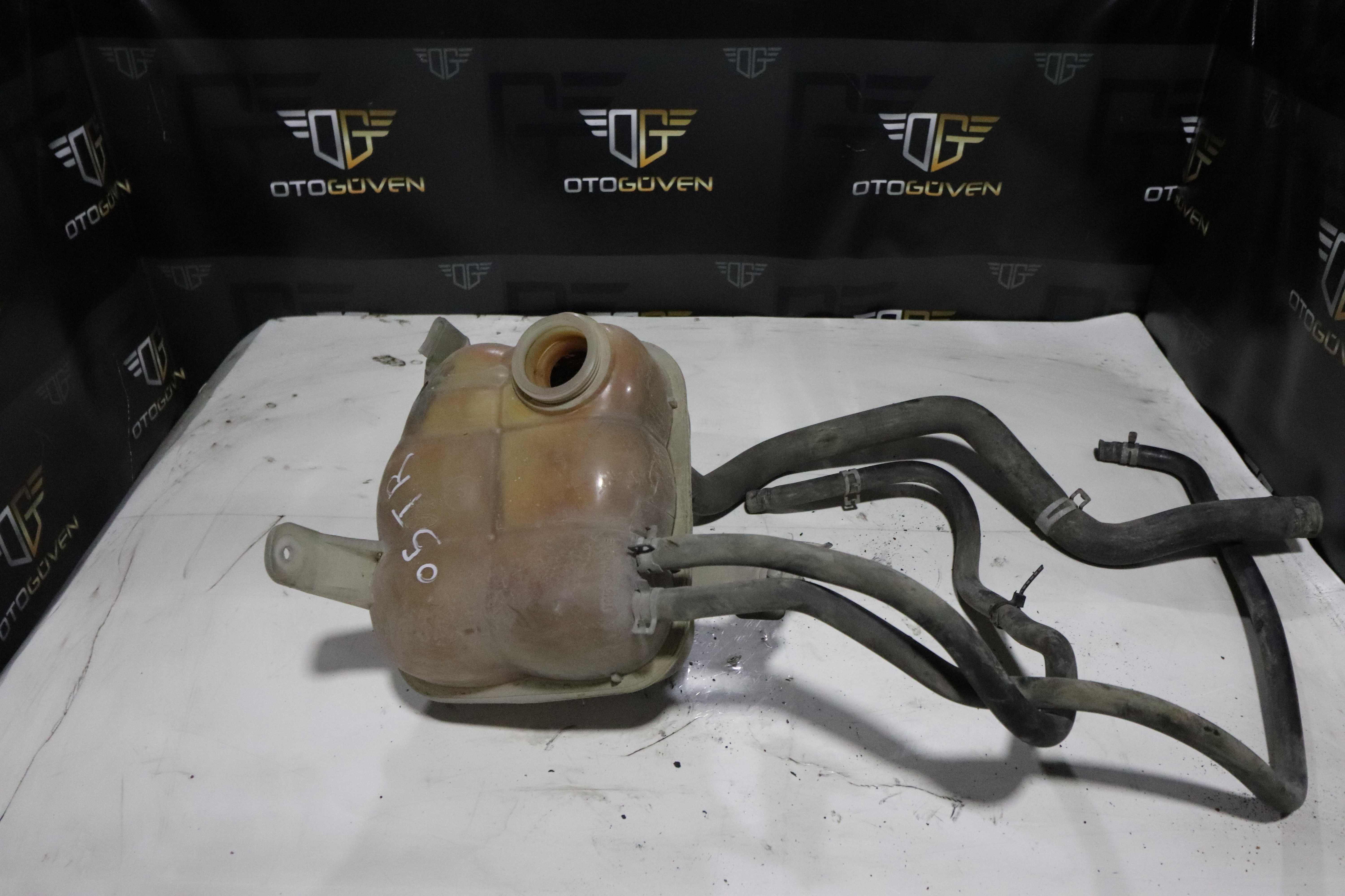 TRANSİT V184 RADYATÖR SU BİDONU