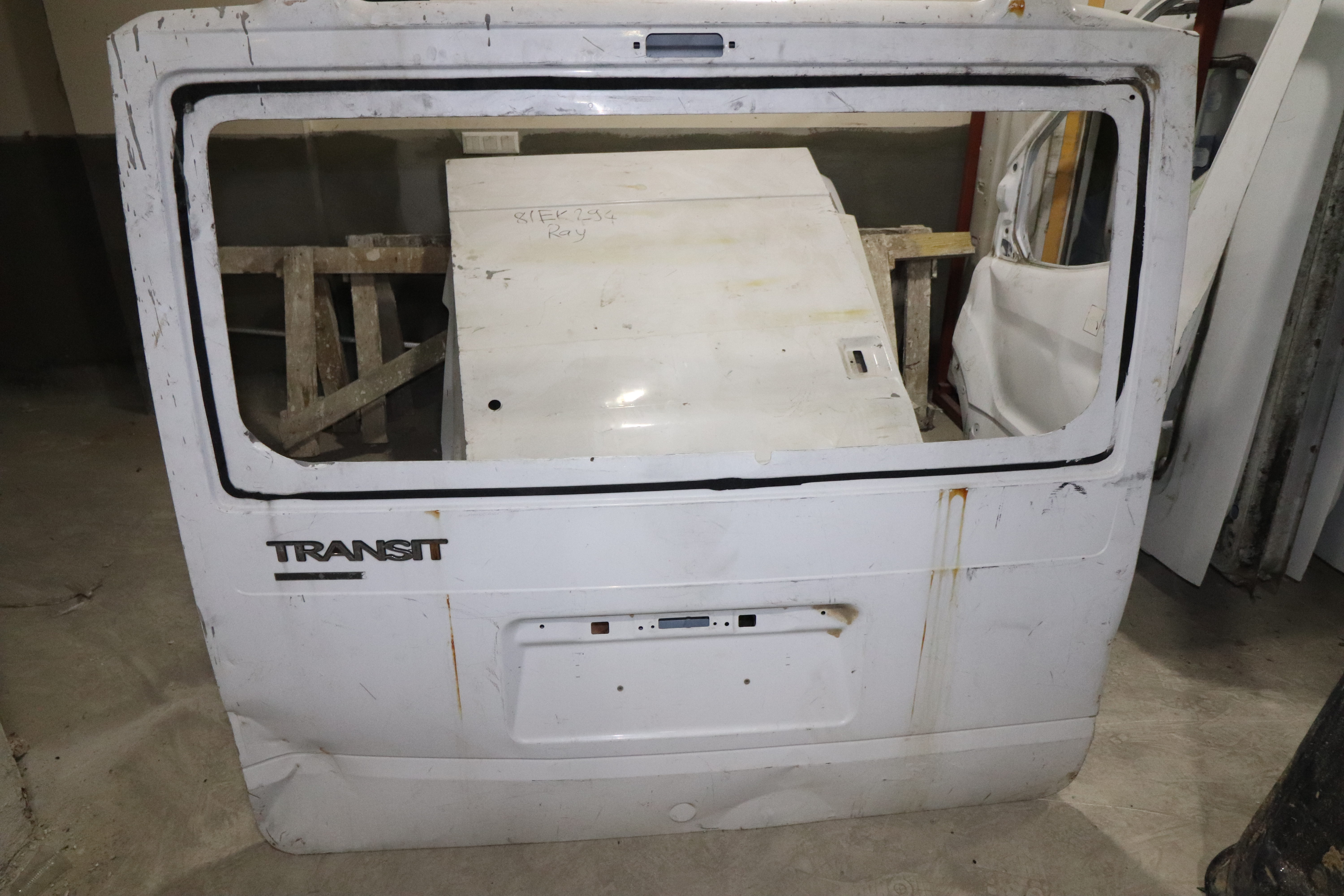 TRANSİT V347 ARKA TEK BAGAJ KAPAĞI