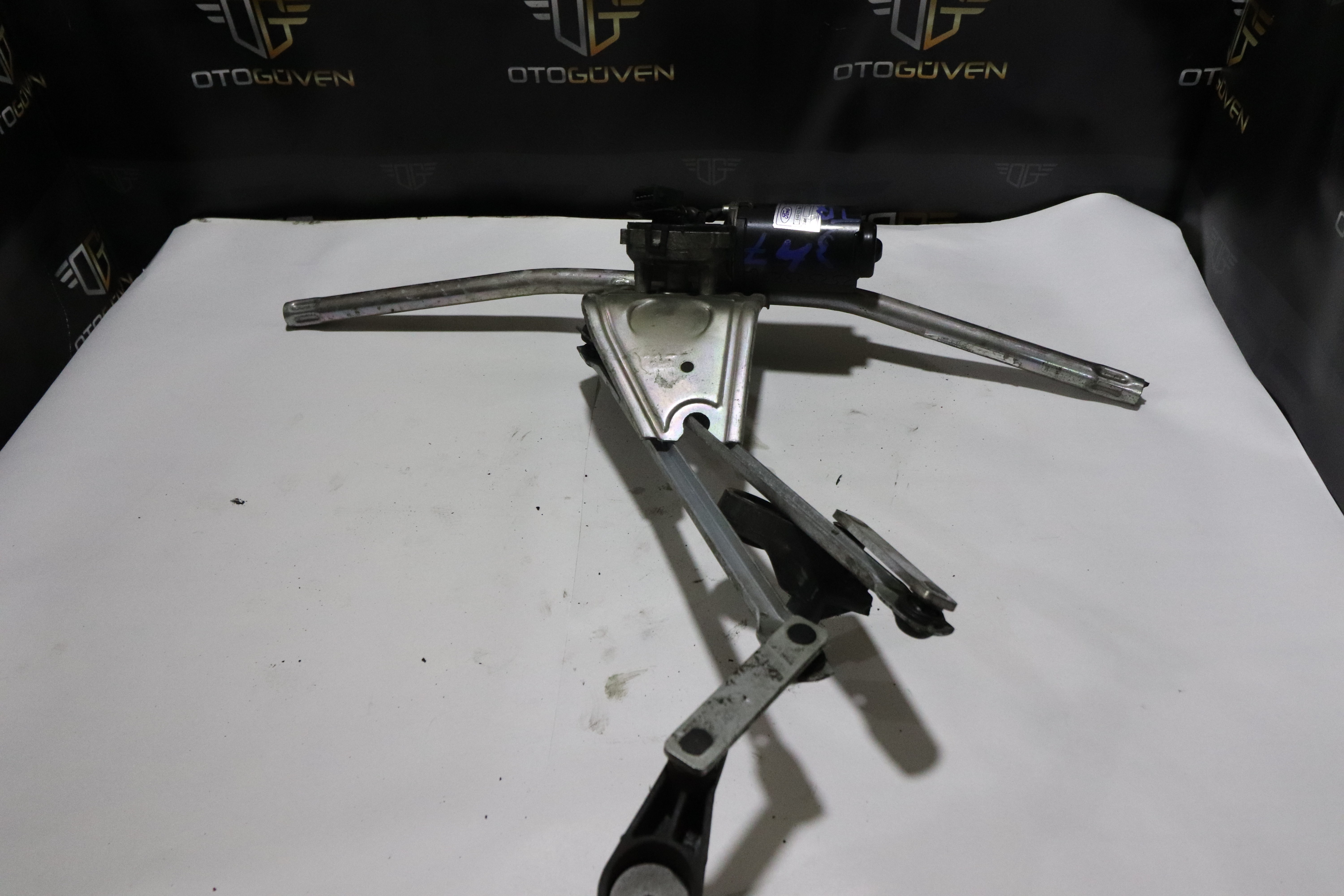 TRANSİT V347 CAM SİLECEK MOTORU