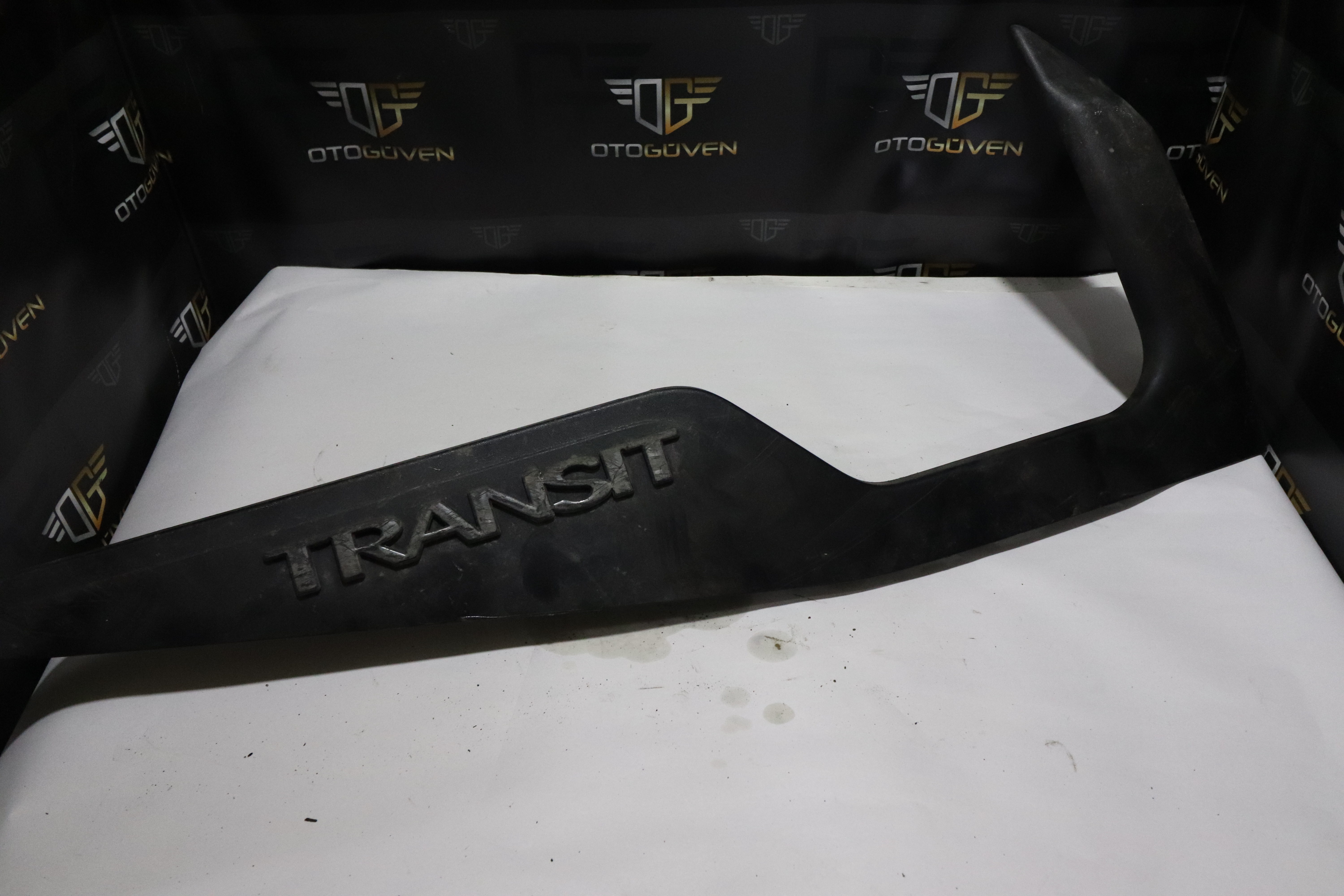 TRANSİT V347 KAPI DIŞ PLASTİĞİ