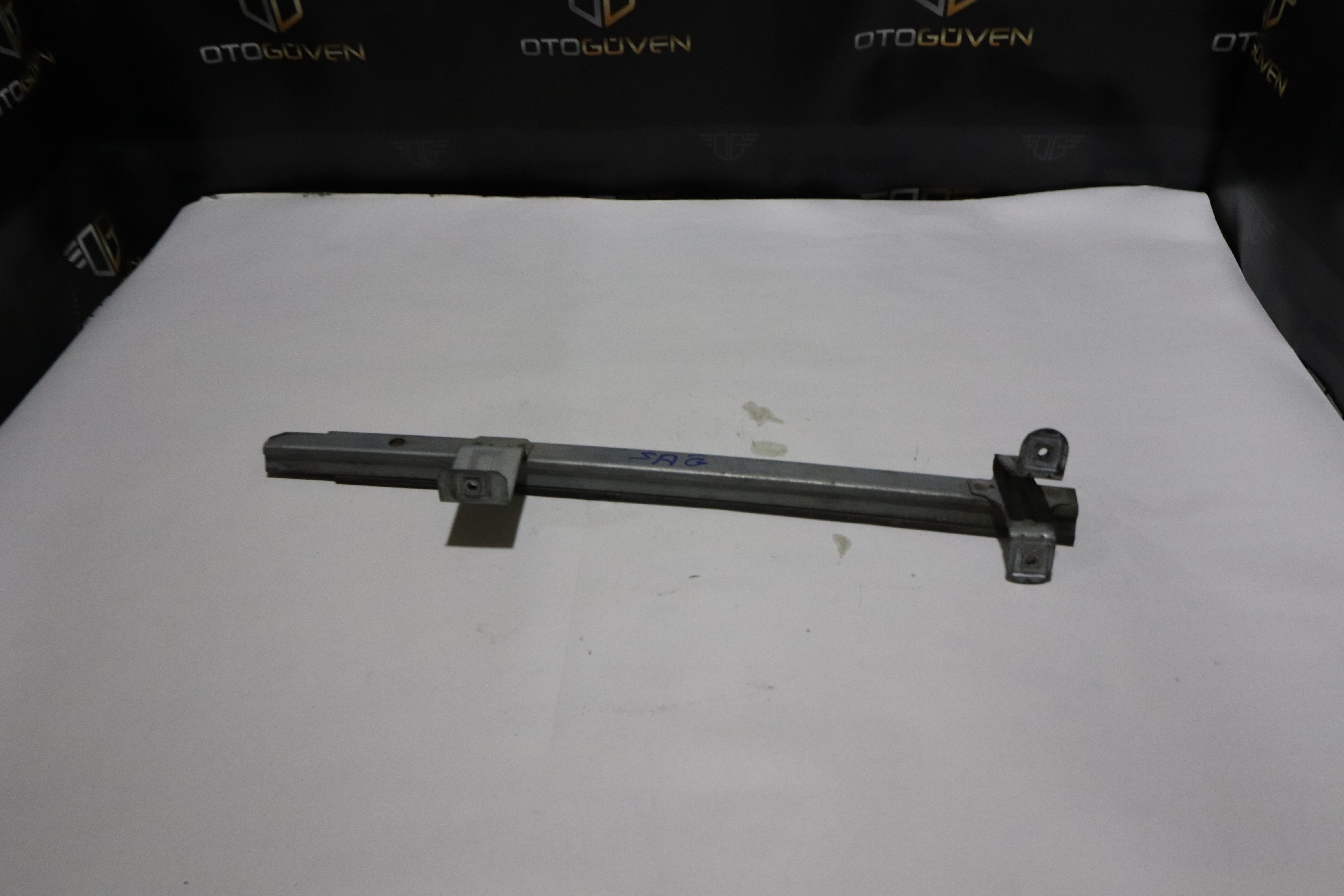 TRANSİT V347 ÖN KAPI CAM ÇITASI