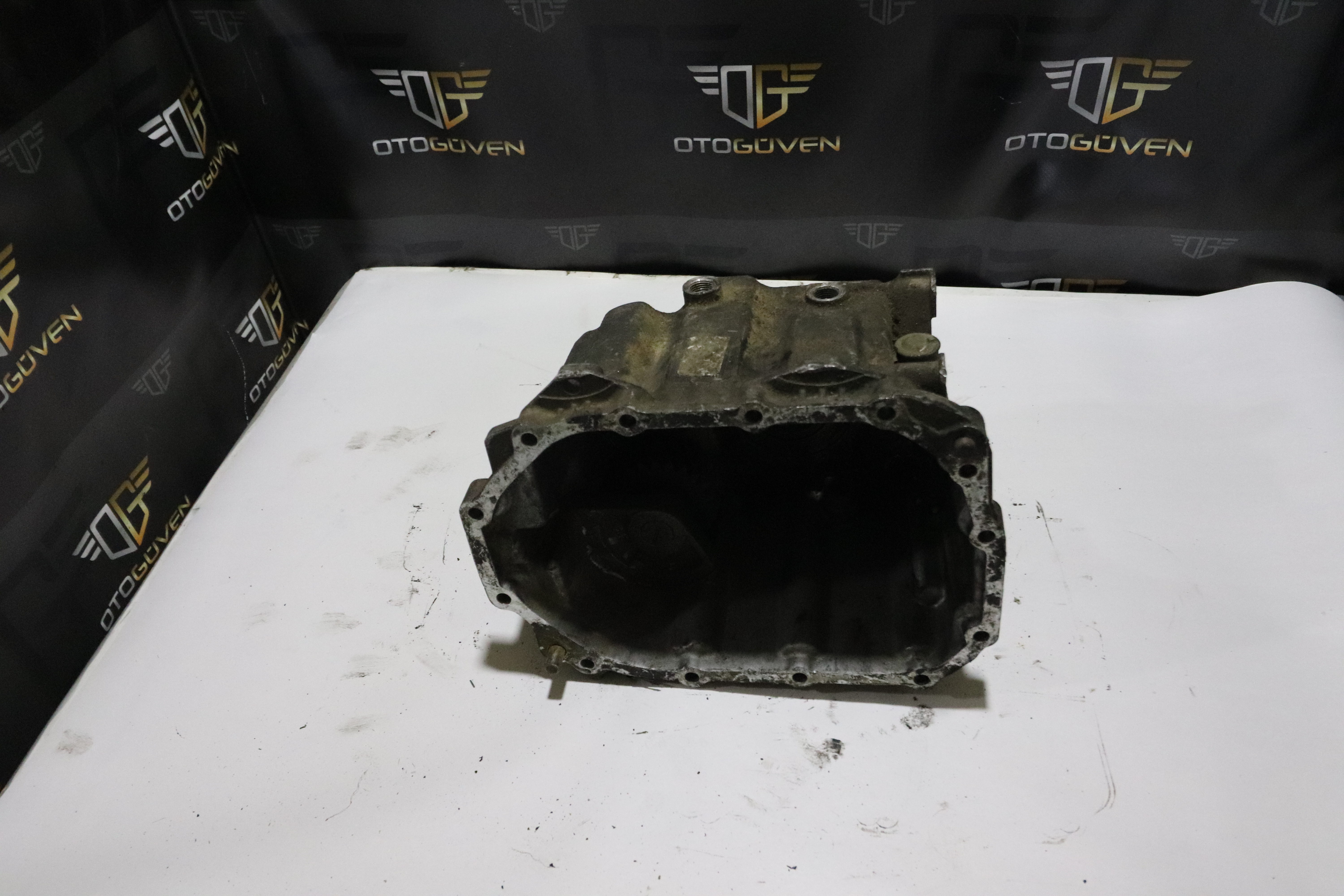 TRANSİT V347 ŞANZIMAN ÜST MUHAFAZASI