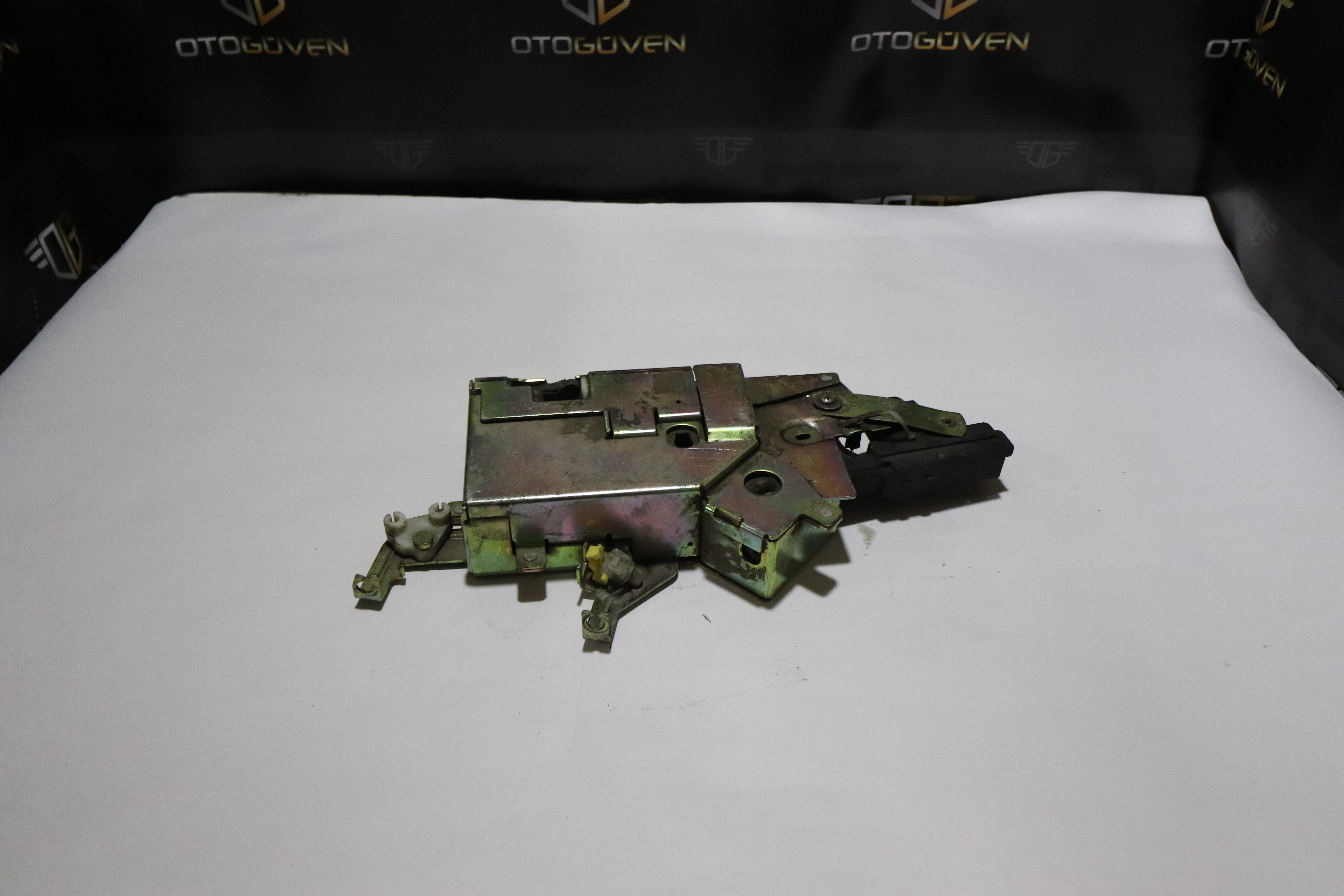 TRANSİT V347 SÜRGÜLÜ KAPI KİLİDİ