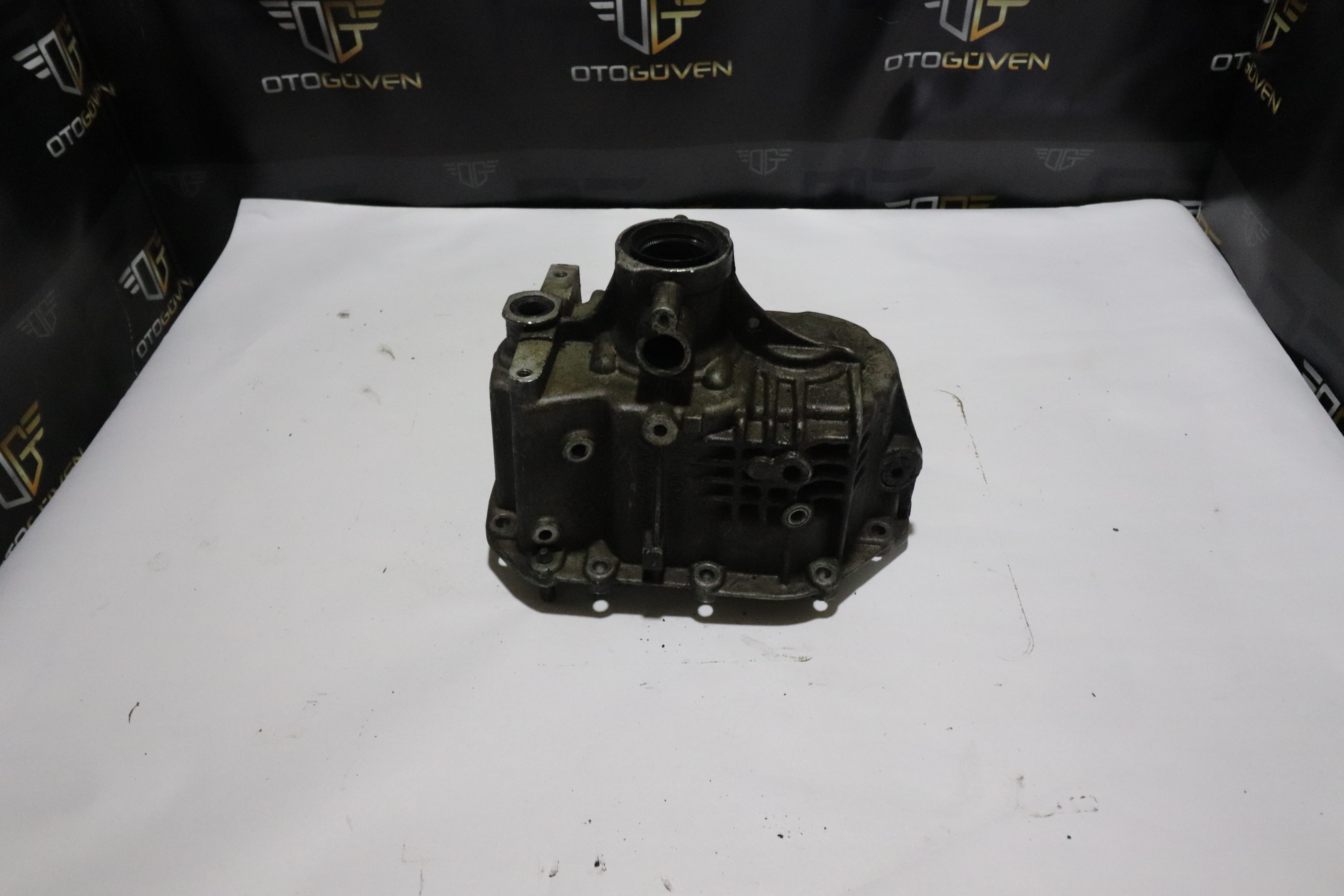 TRANSİT V347 ÜST ŞANZIMAN MUHAFAZASI