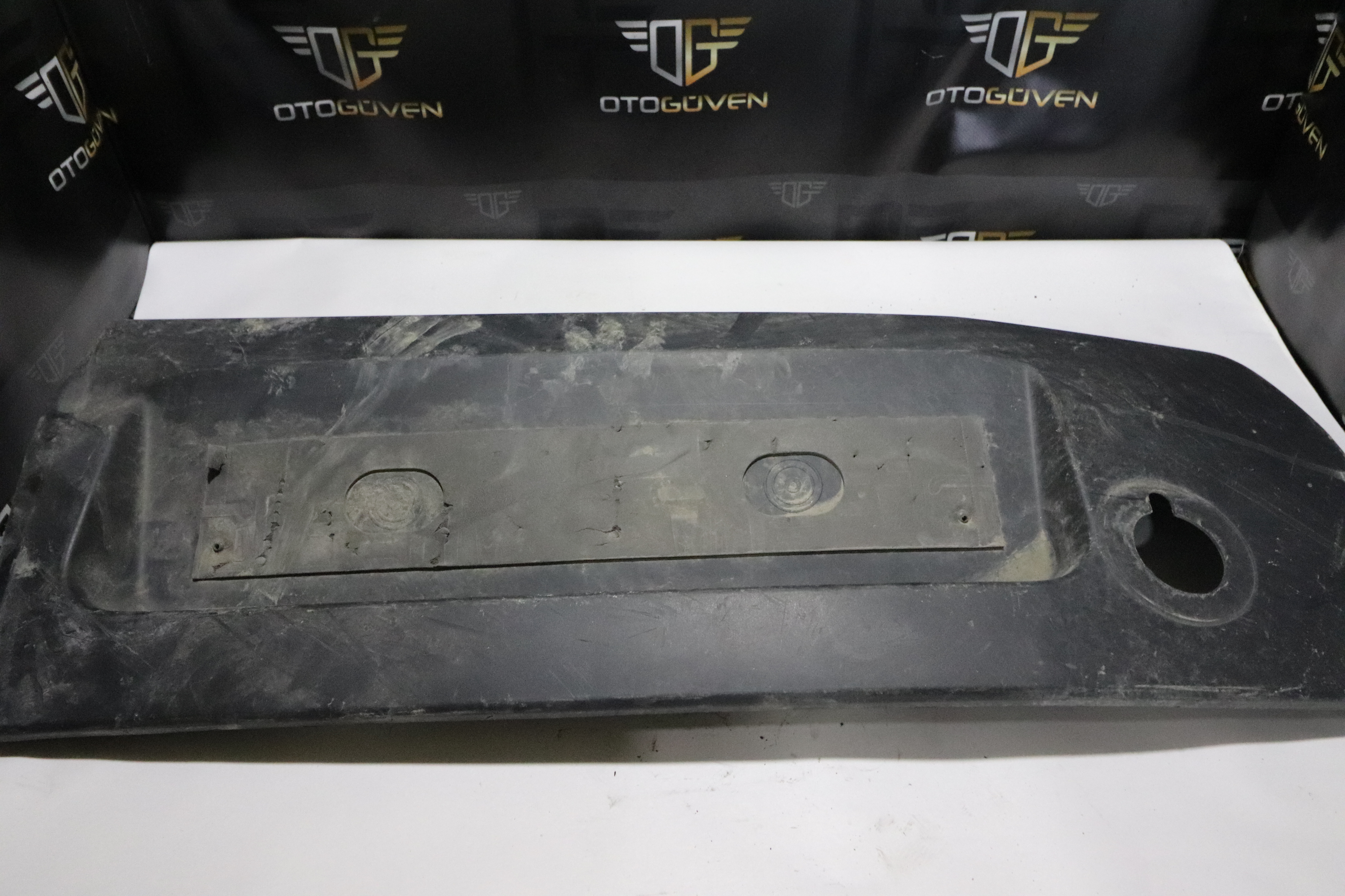 TRANSİT V363 ARKA KAPI DIŞ PLASTİK