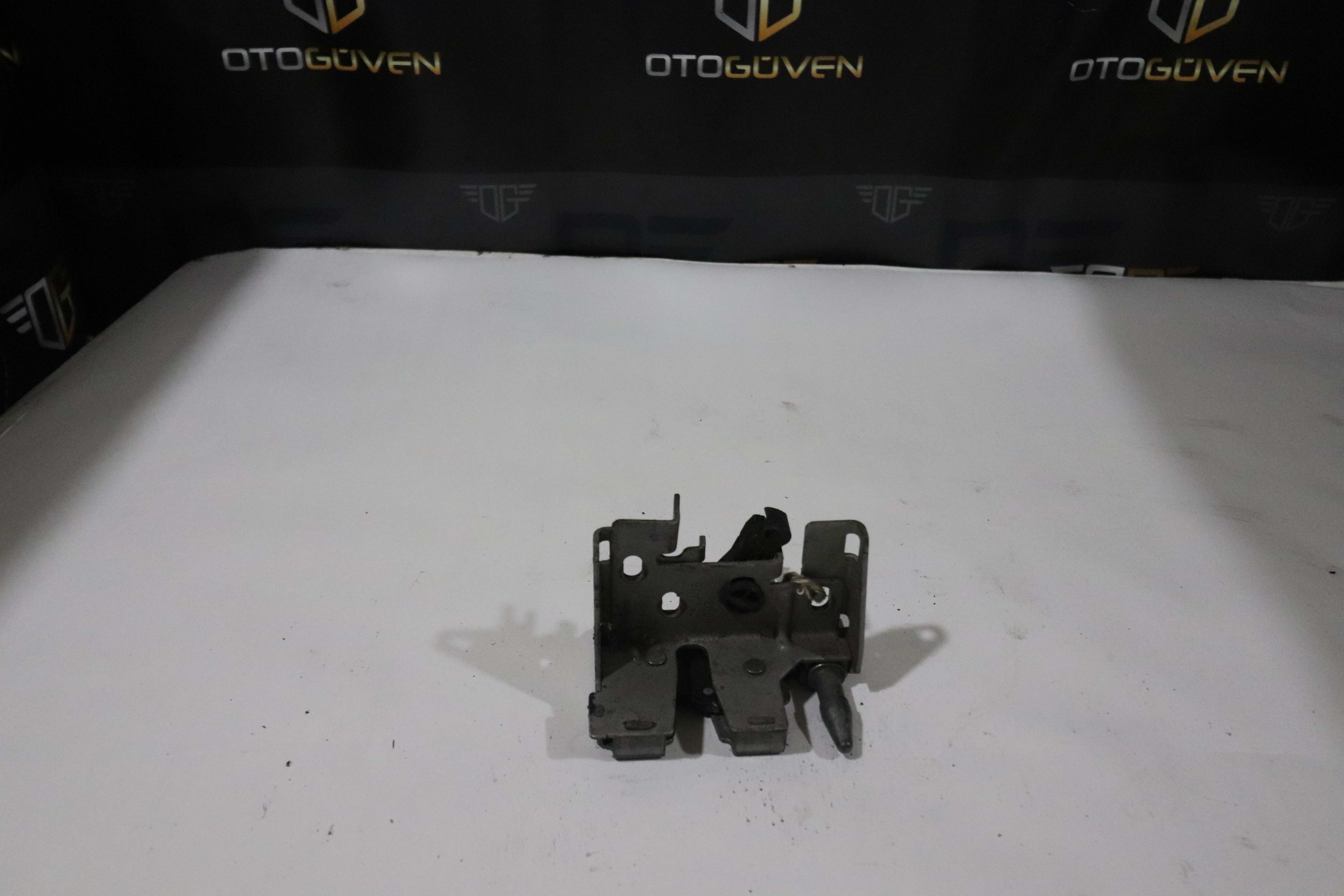 TRANSİT V363 ARKA KAPI KİLİDİ ALTİ