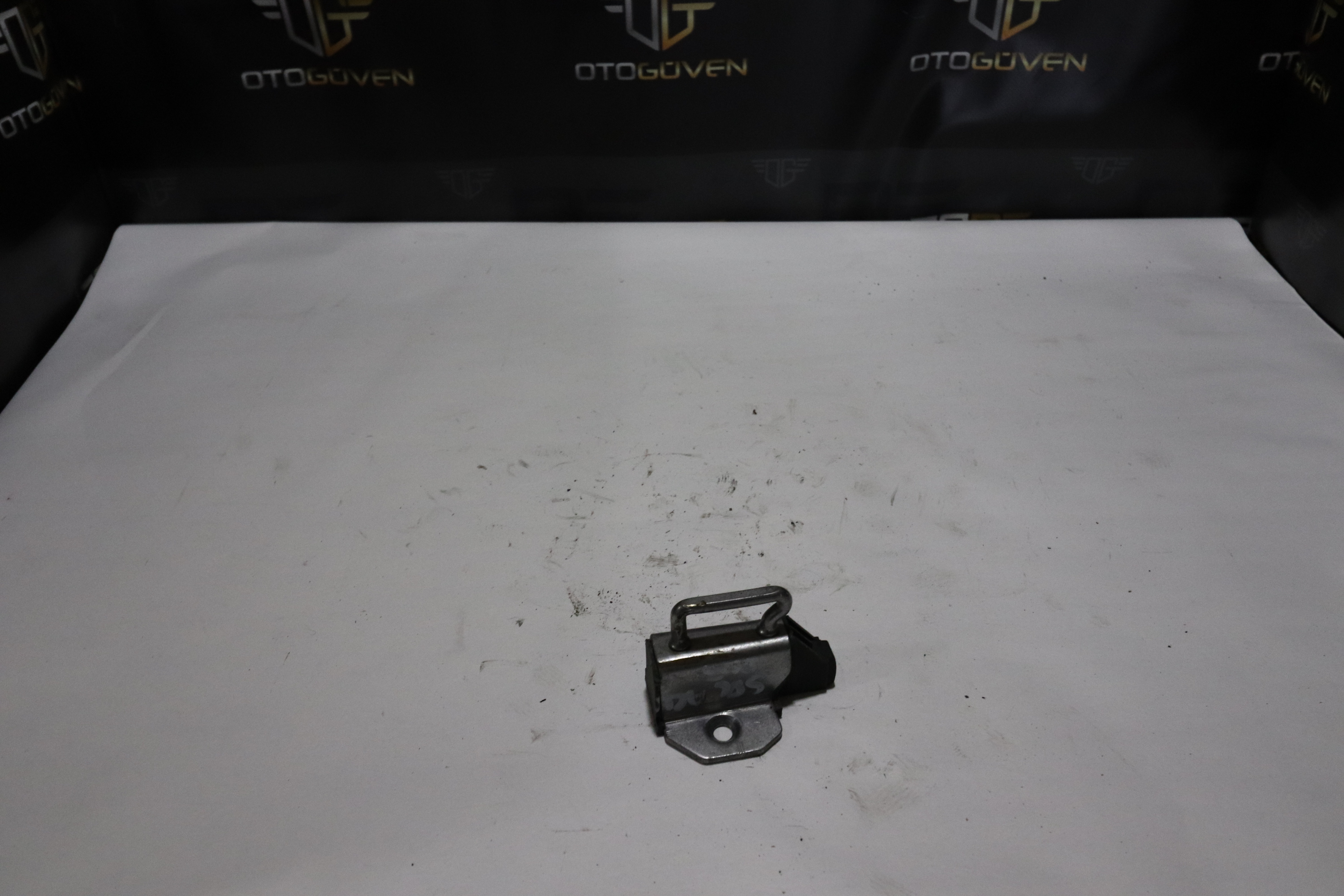 TRANSİT V363 ARKA KAPI KİLİT KARŞILIĞI