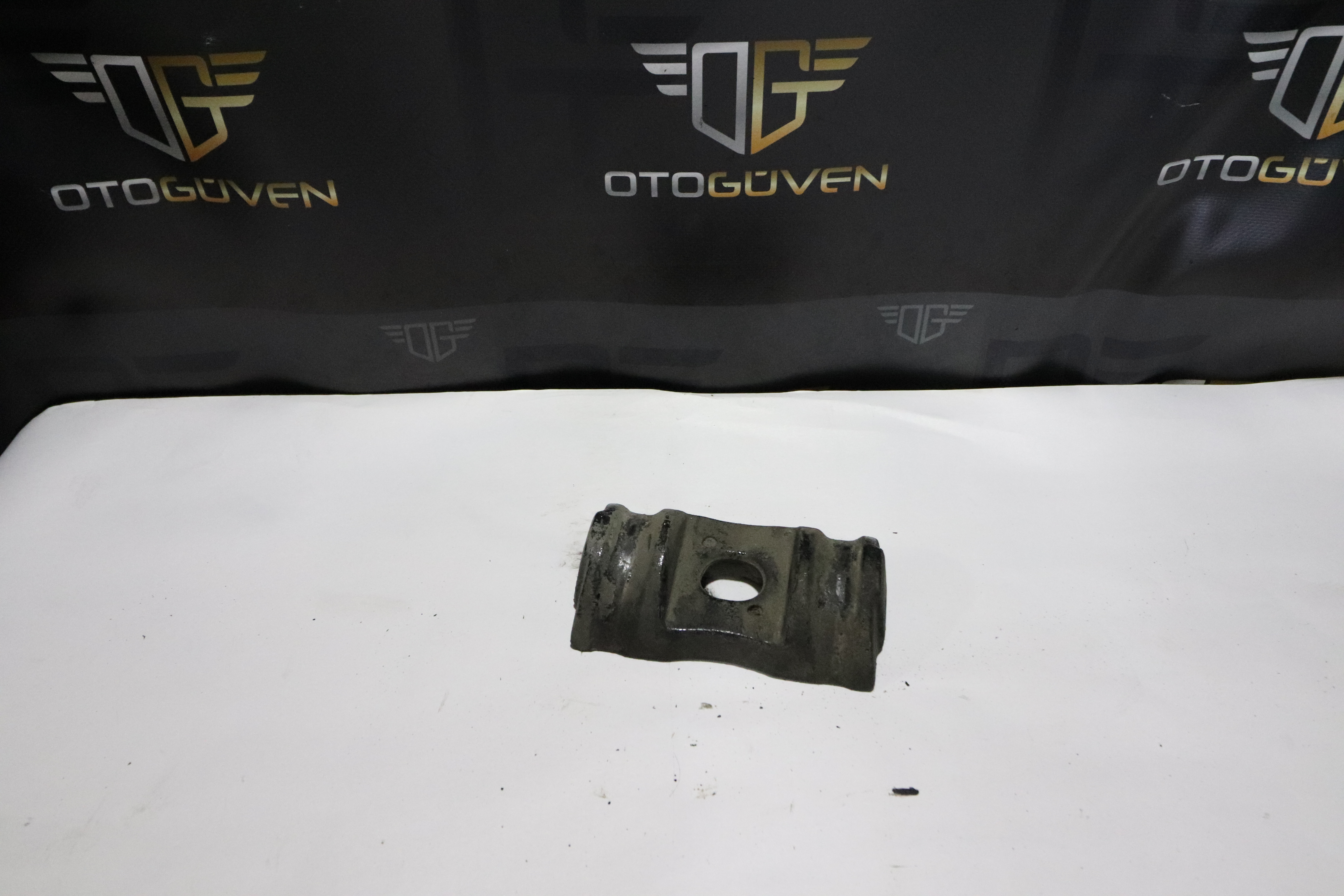 TRANSİT V363 ARKA MAKAS BAĞLANTI DEMİRİ