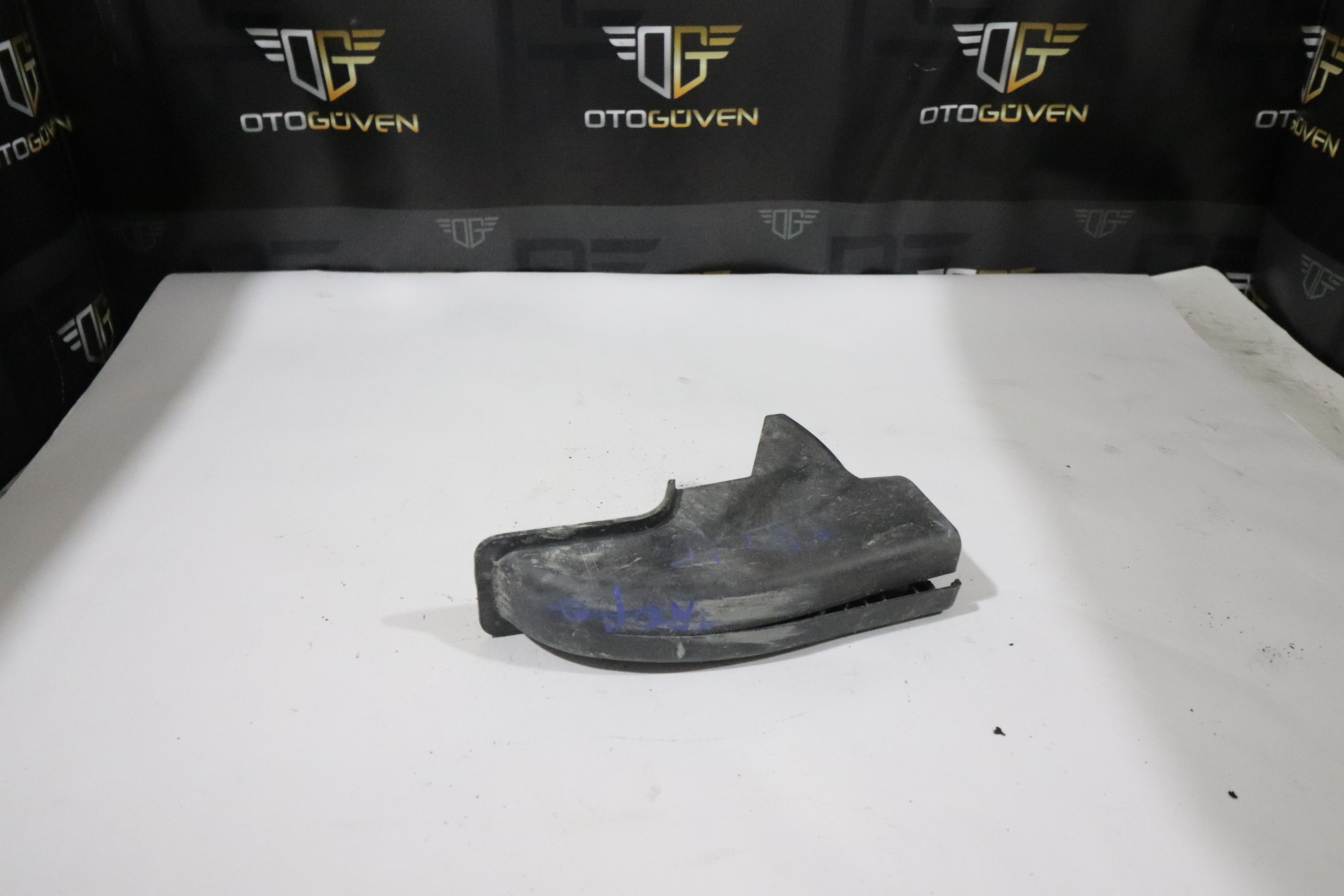 TRANSİT V363 BEYİN ÜST PLASTİĞİ