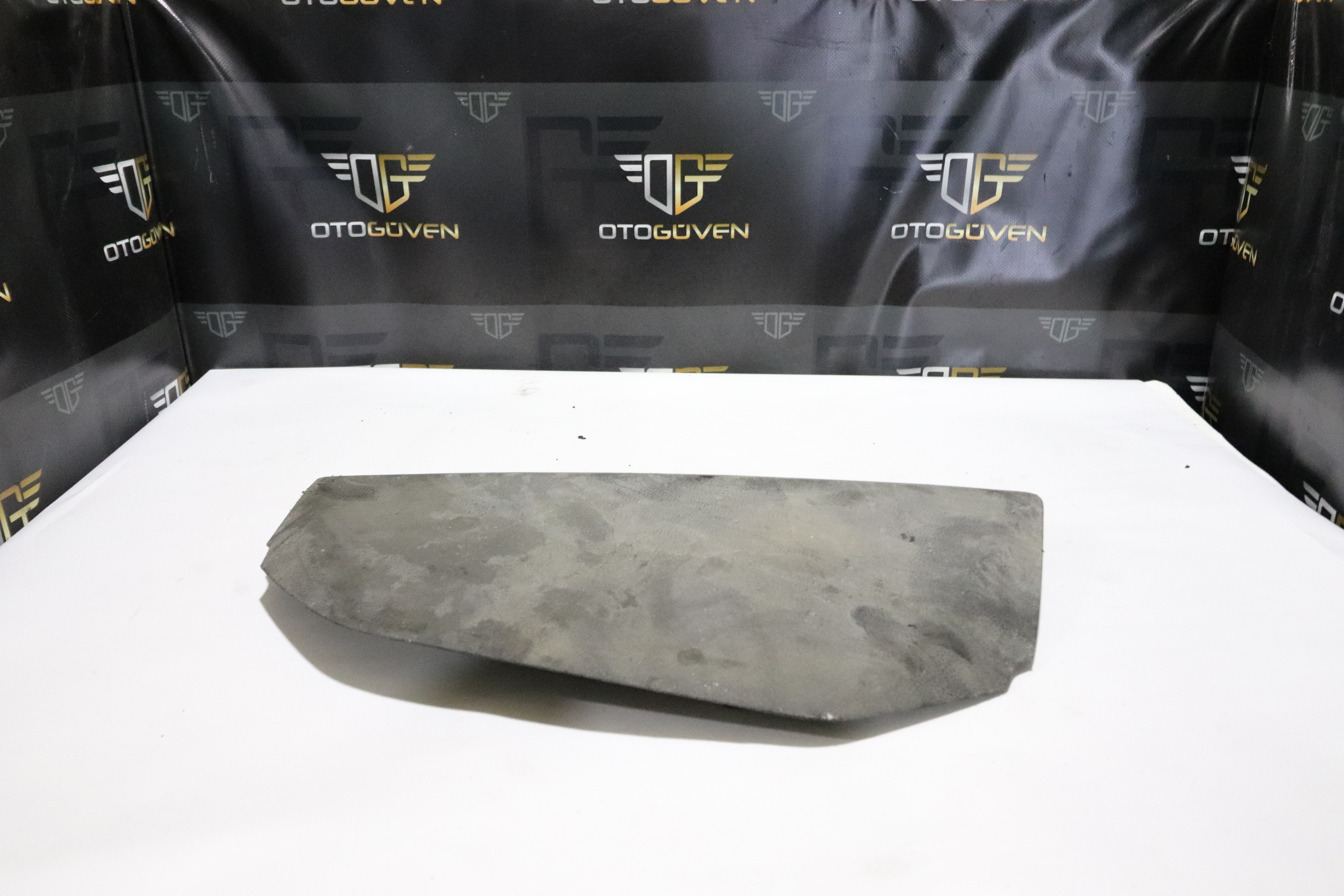 TRANSİT V363 GÖĞÜS ÜST KAPAĞI