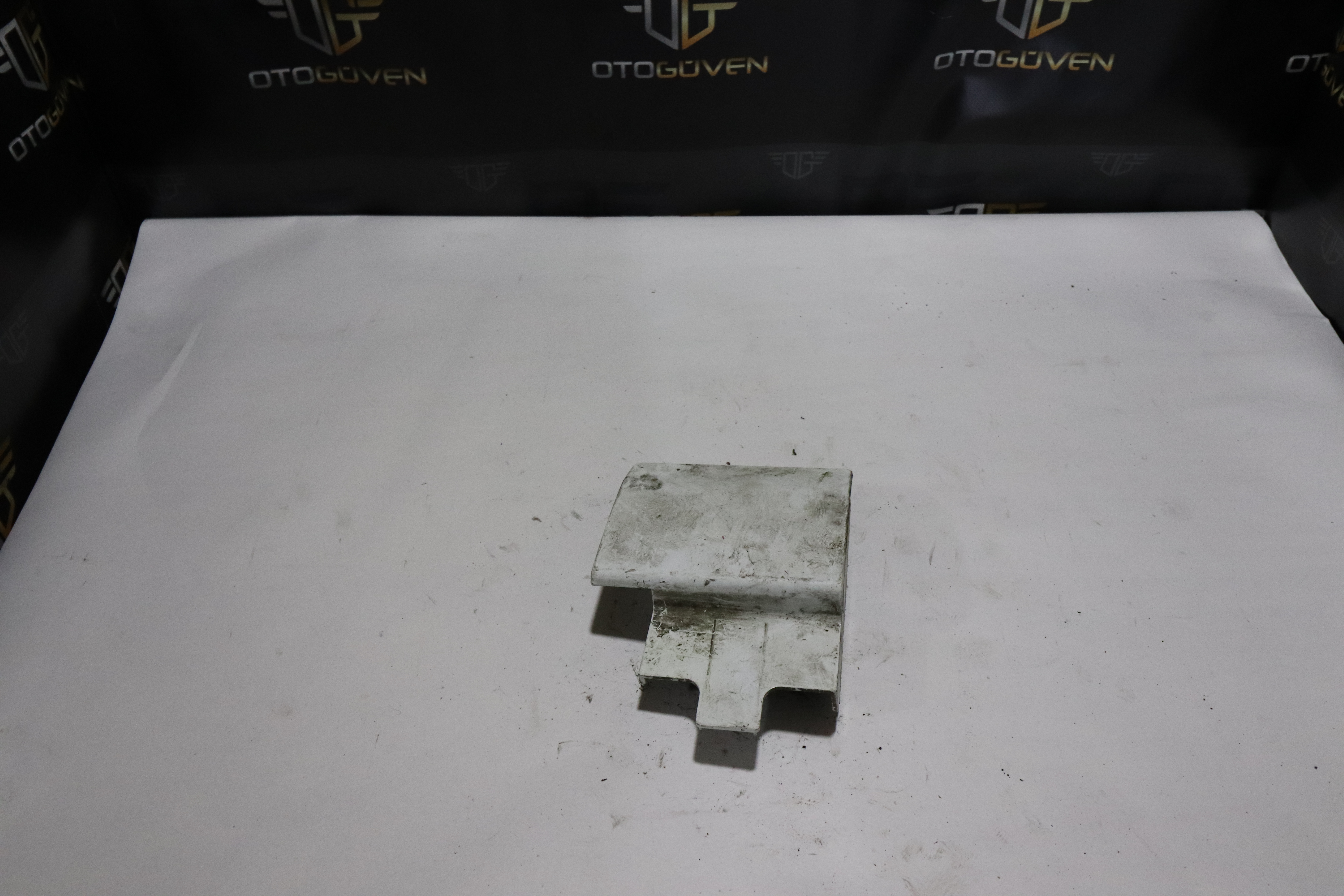 TRANSİT V363 MAZOT DIŞ KAPAĞI ALTI