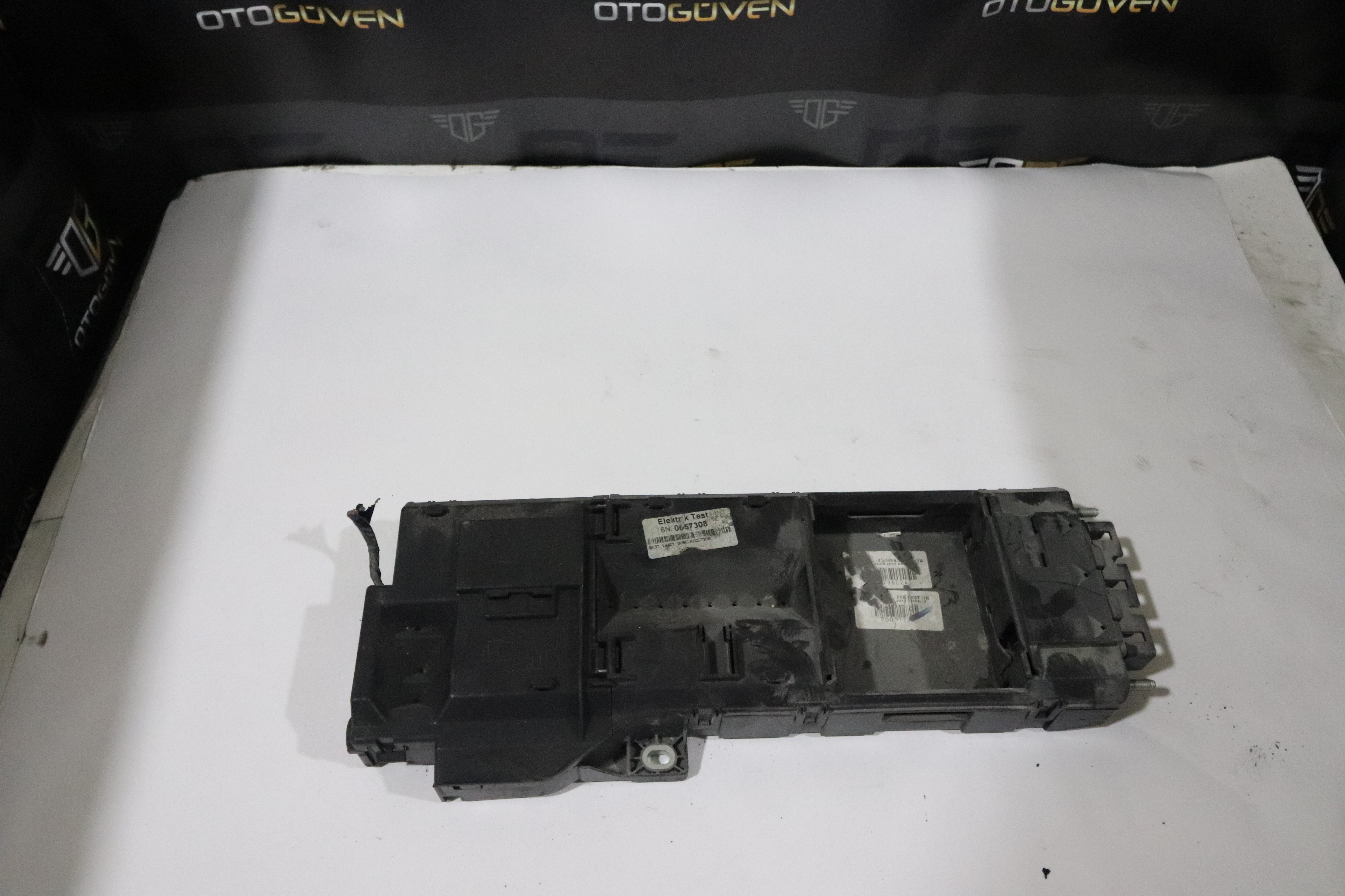 TRANSİT V363 SİGORTA KAPAĞI