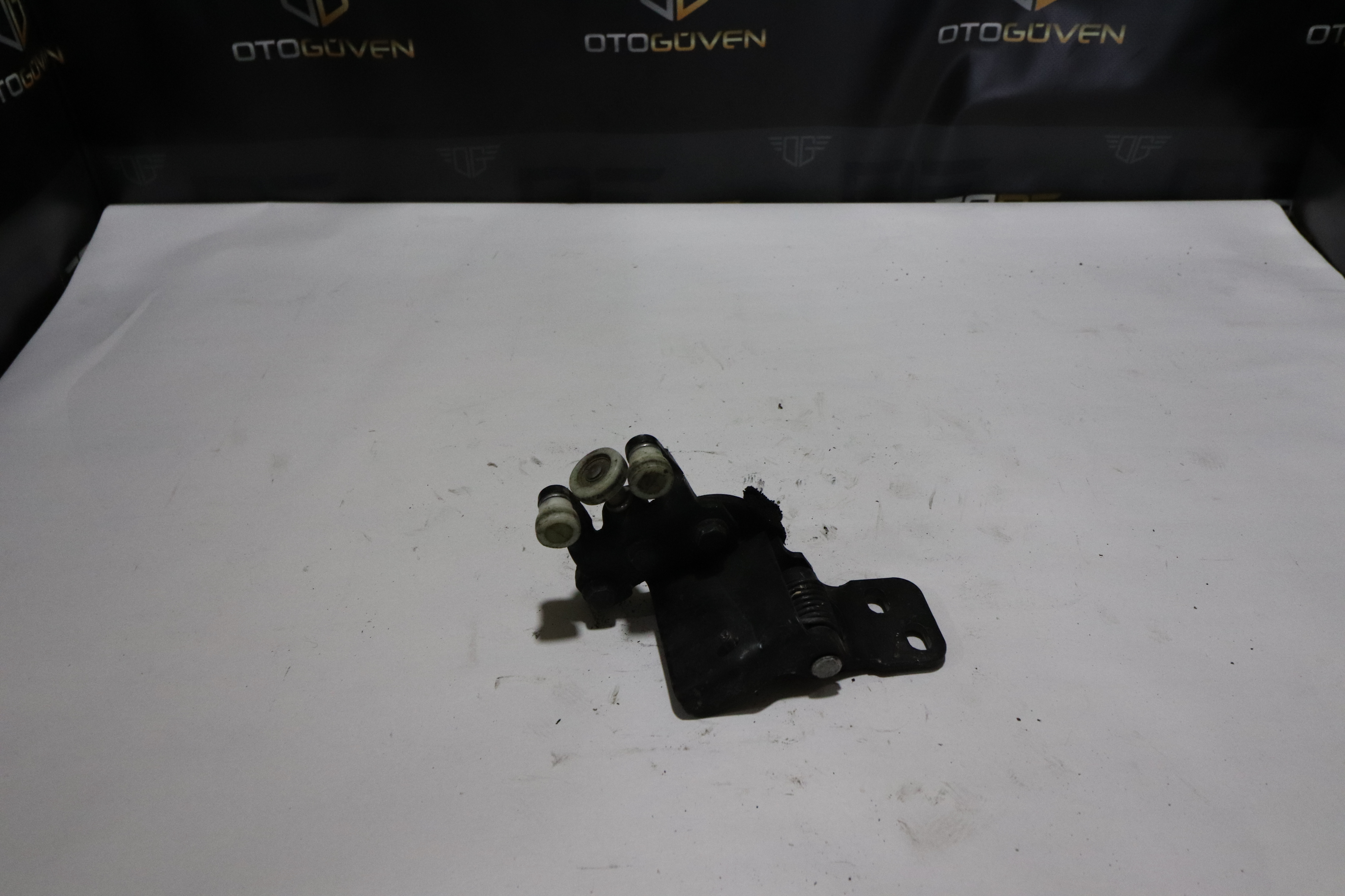 TRANSİT V363 SÜRGÜLÜ KAPI ALT GERGİ